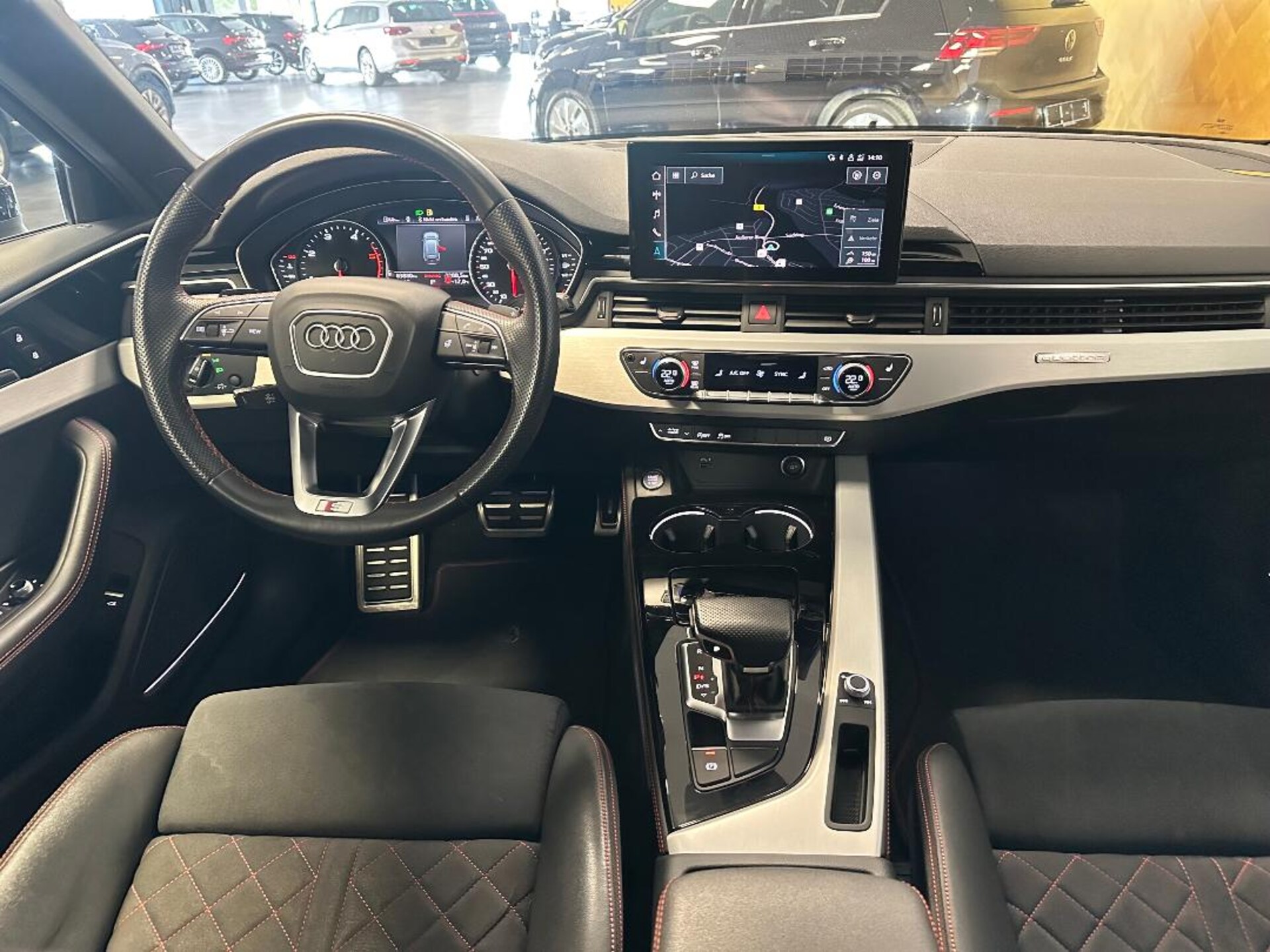 Audi A4 Avant S line