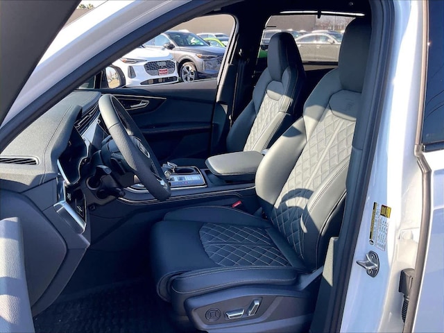 2026 Audi SQ7 Premium Plus - Photo 11