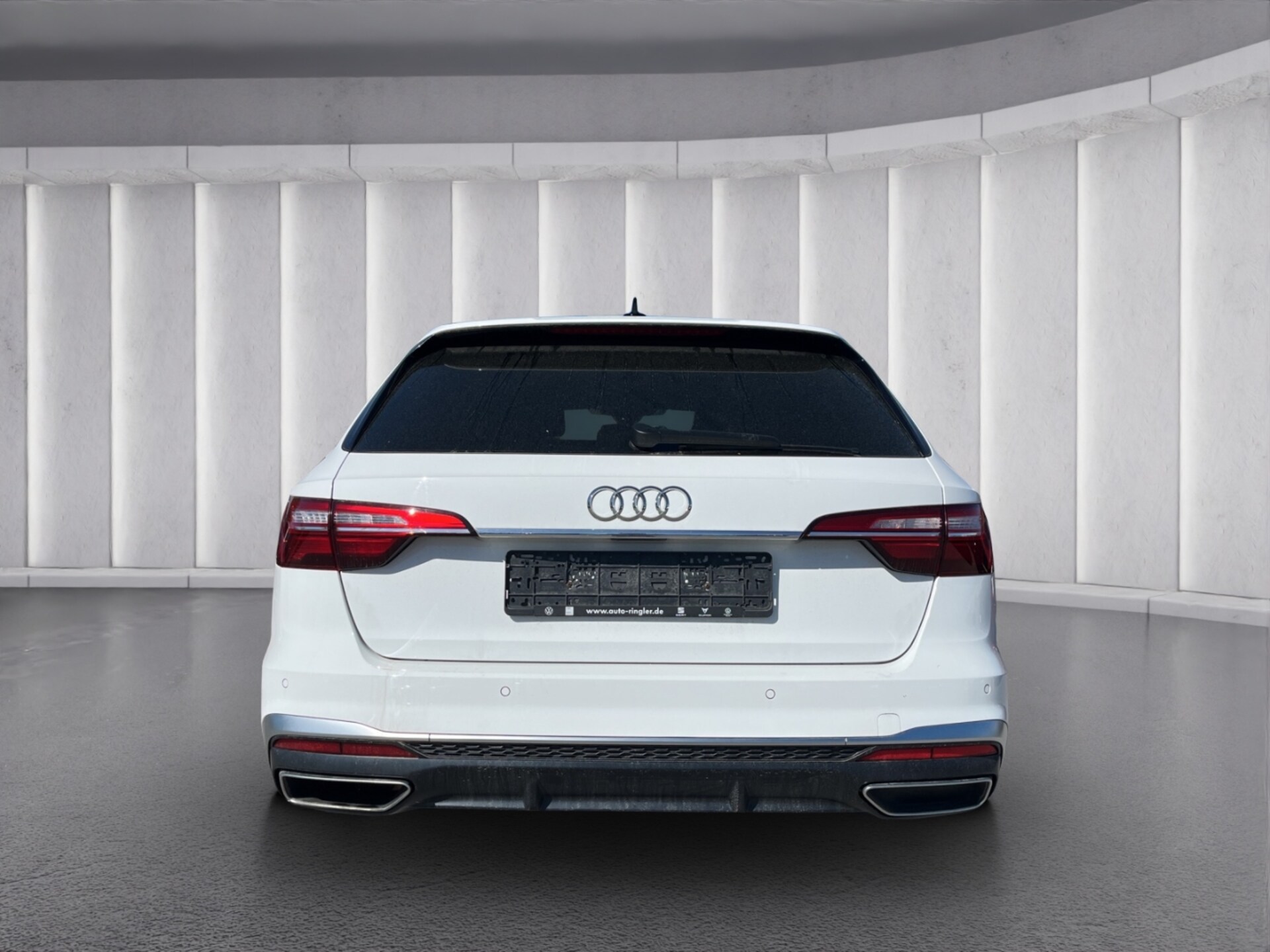 Audi A4 Avant S line