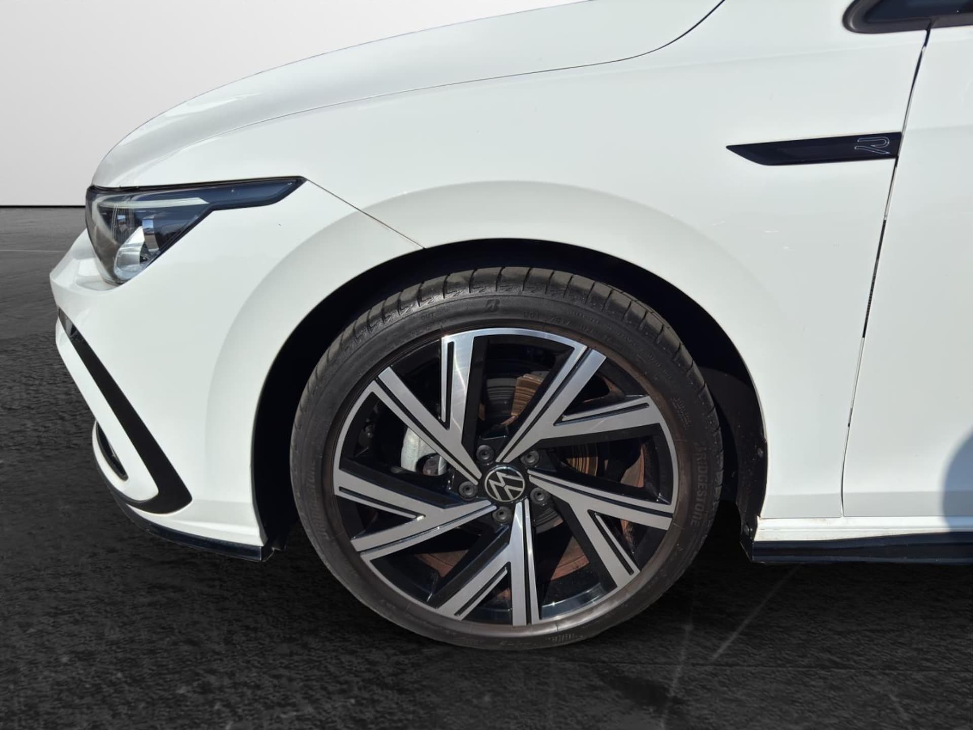 Volkswagen Golf R-Line