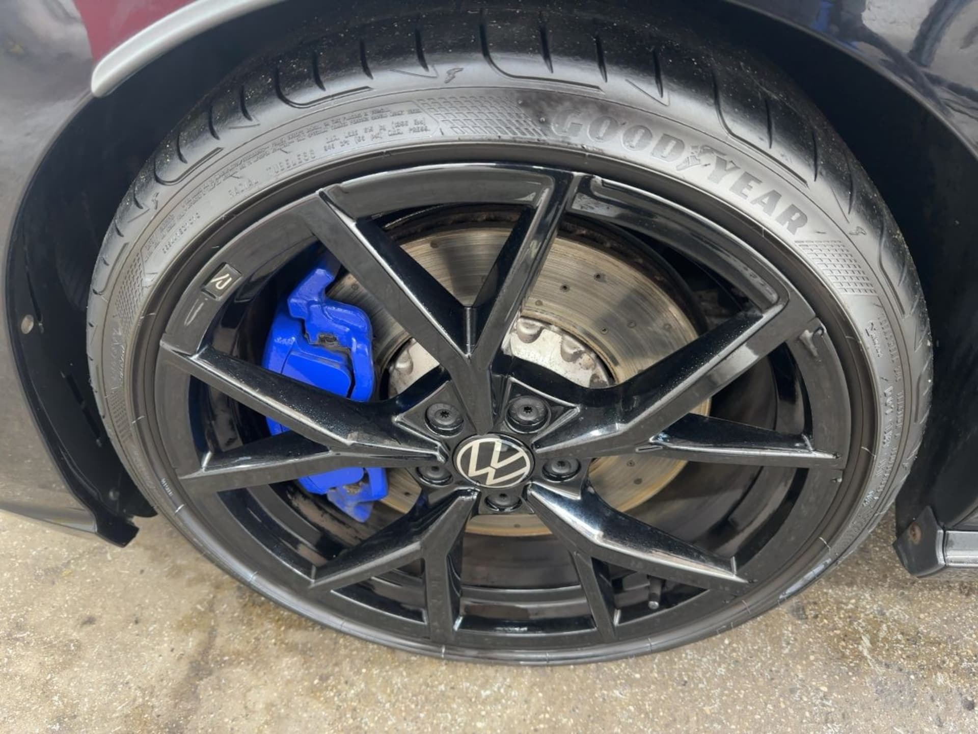 Volkswagen Golf Variant R