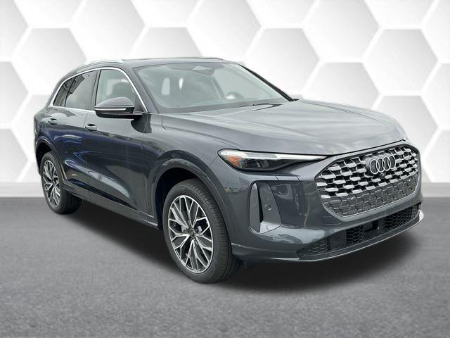 2025 Audi Q5 45 Premium Plus's photo