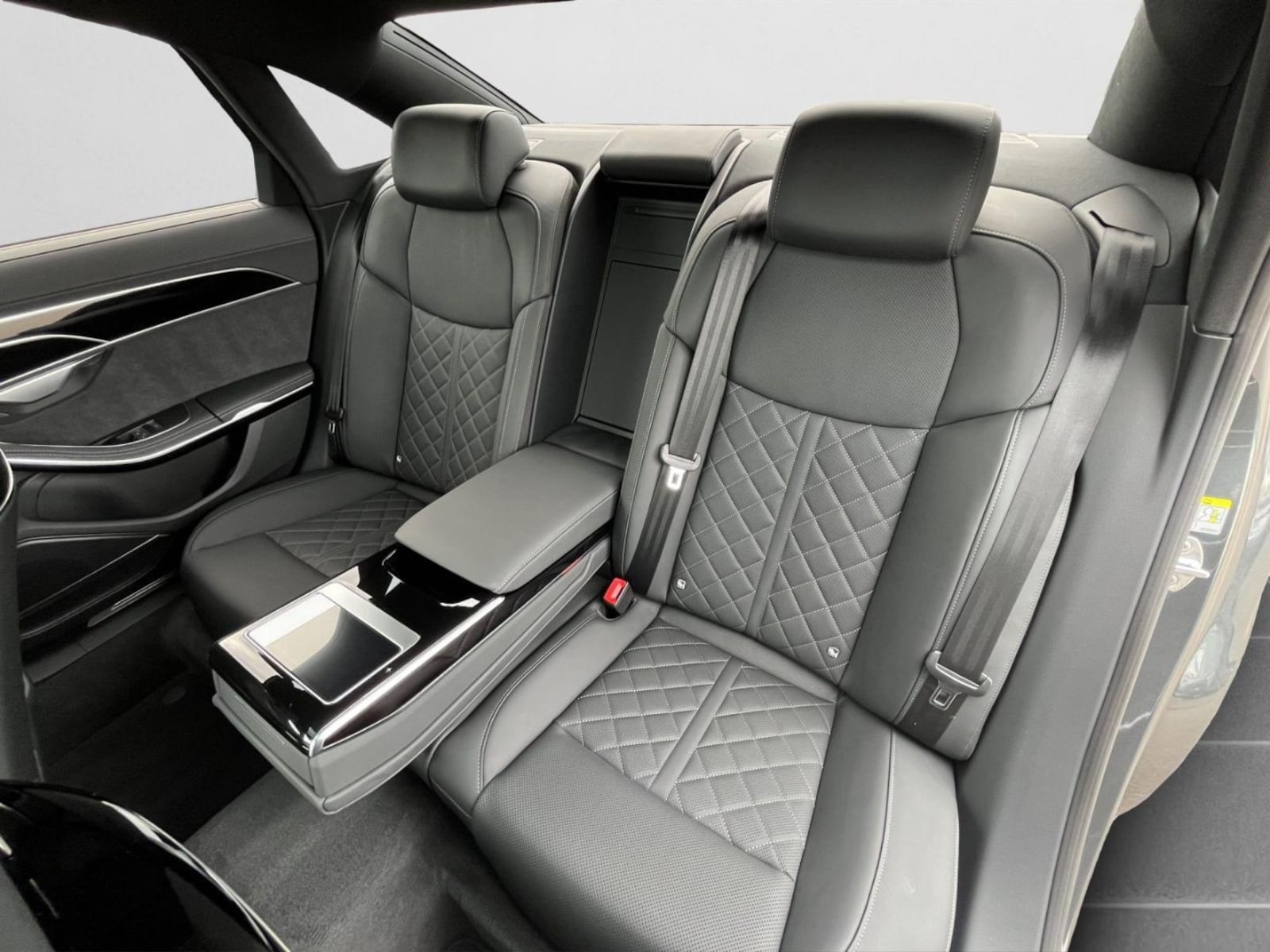 Audi A8 – Bild 14