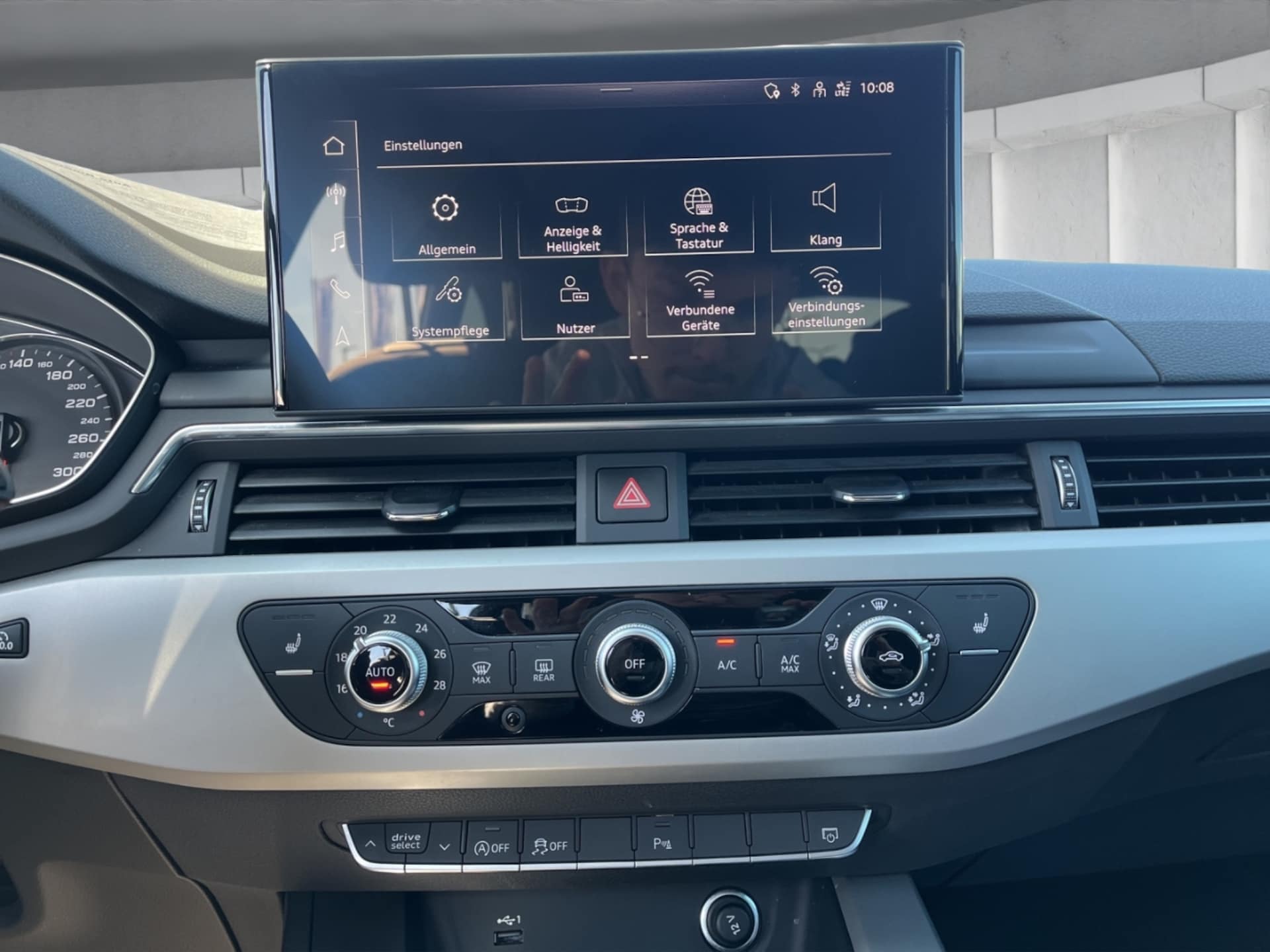 Audi A4 Avant S line