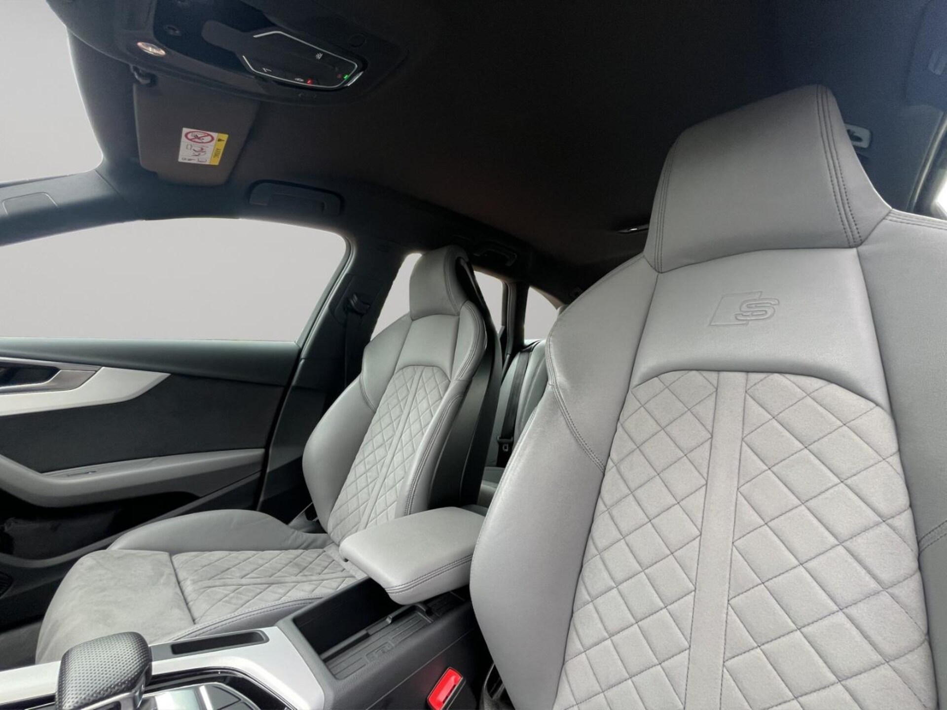Audi A4 Avant S line