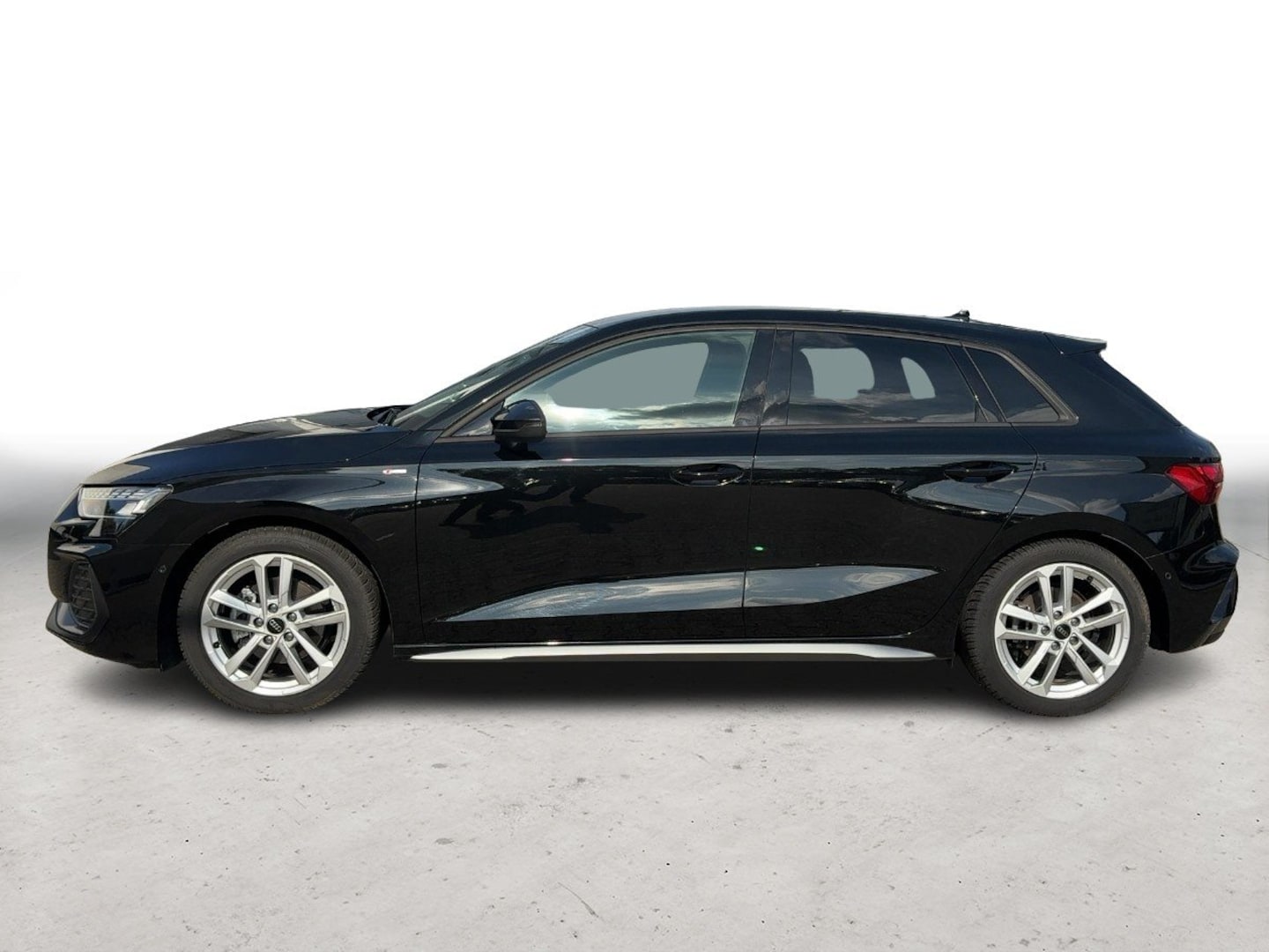 Bild über Audi A3 Sportback S line 35 TFSI S tronic - für weitere Informationen kontaktieren Sie den Audi Partner