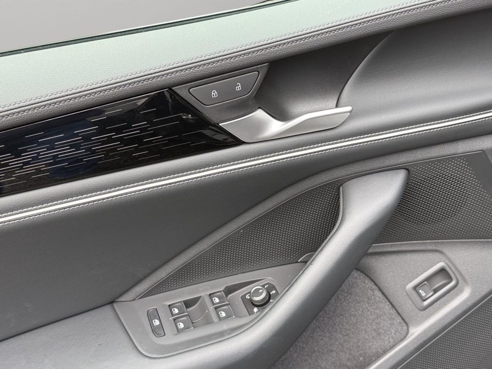 Volkswagen Passat – Bild 13