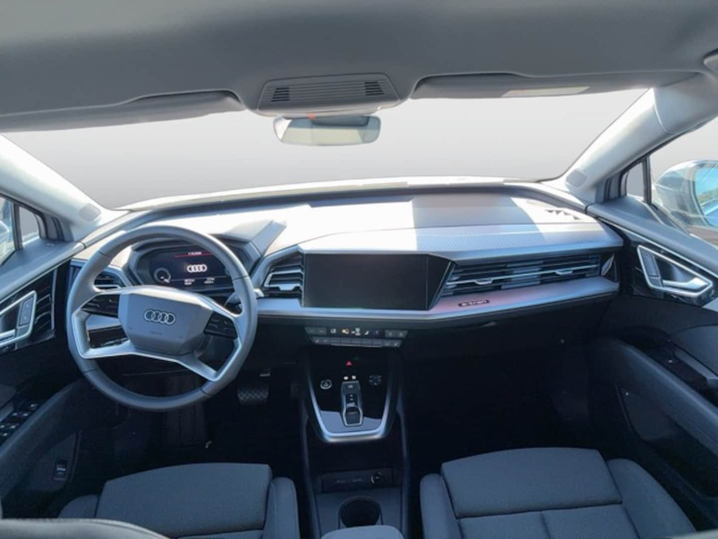 Bild über Audi Q4 e-tron 40 e-tron - für weitere Informationen kontaktieren Sie den Audi Partner