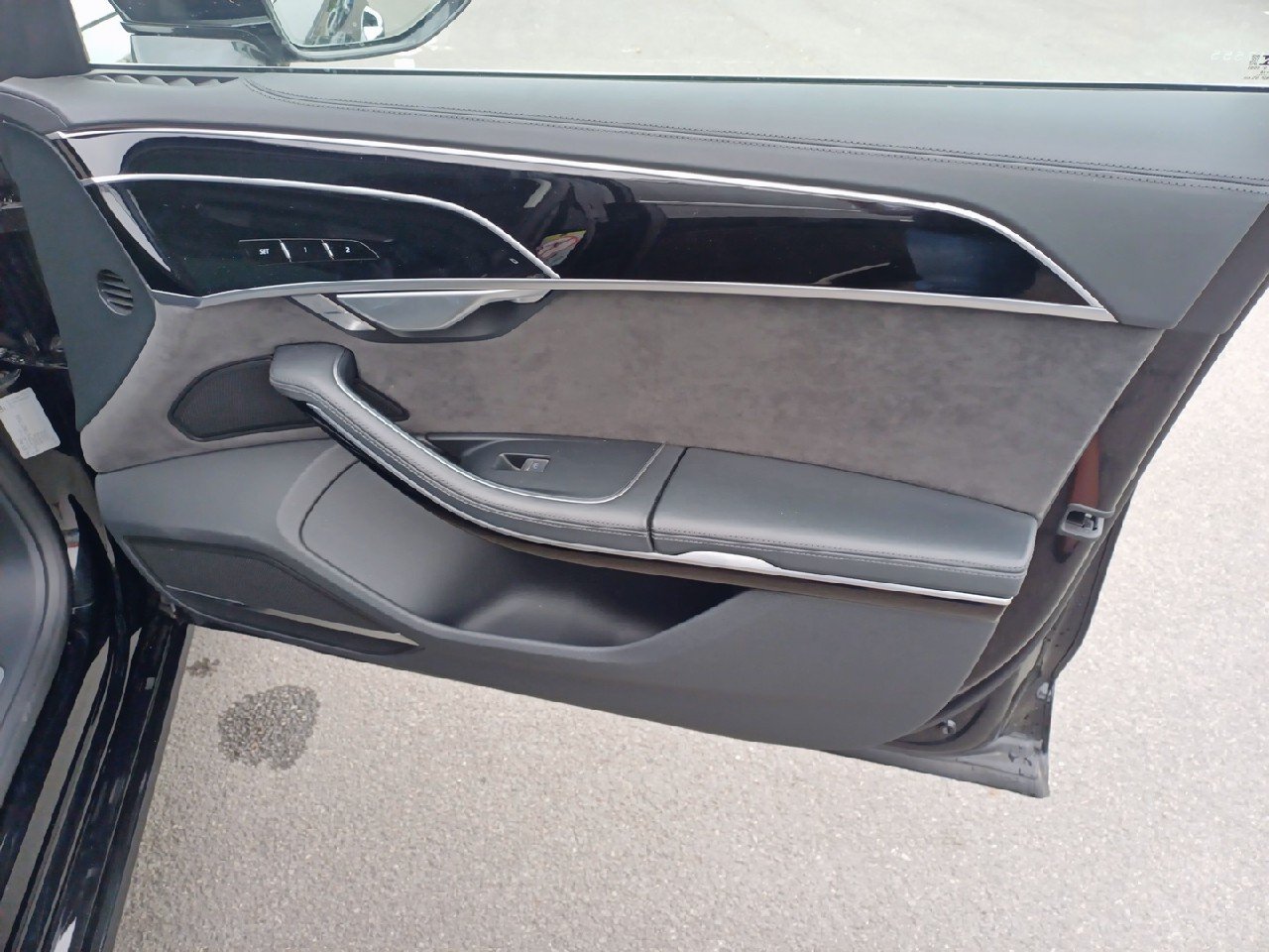Image about Audi A8 Avus Extended 50 TDI quattro 210 kW (286 ch) tiptronic