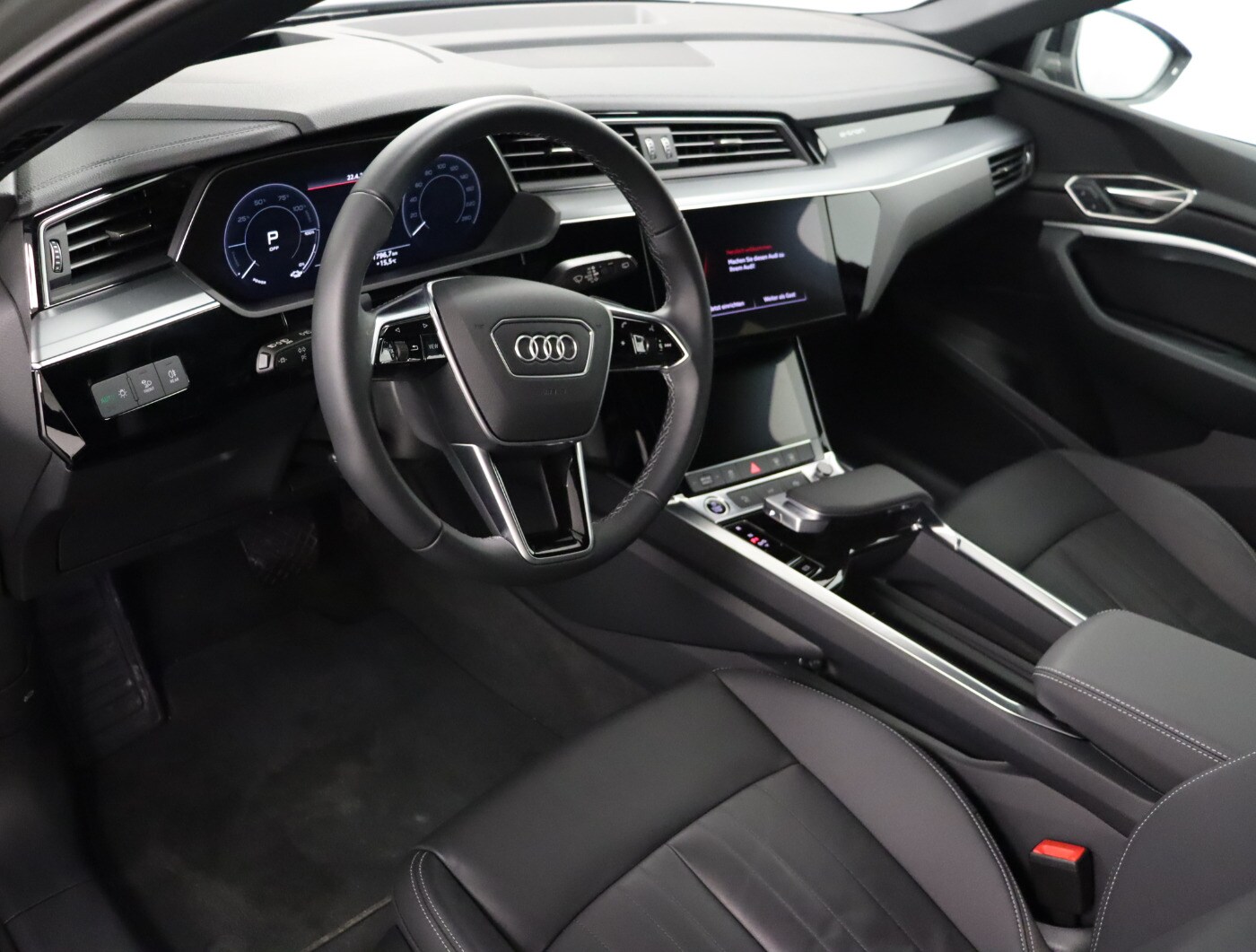 Image about Audi Q8 e-tron advanced 55 e-tron quattro