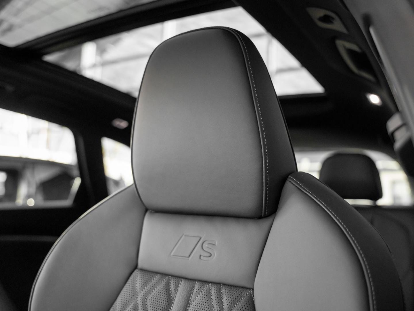 Bild über Audi SQ5 SUV TFSI 270 kW S tronic - für weitere Informationen kontaktieren Sie den Audi Partner