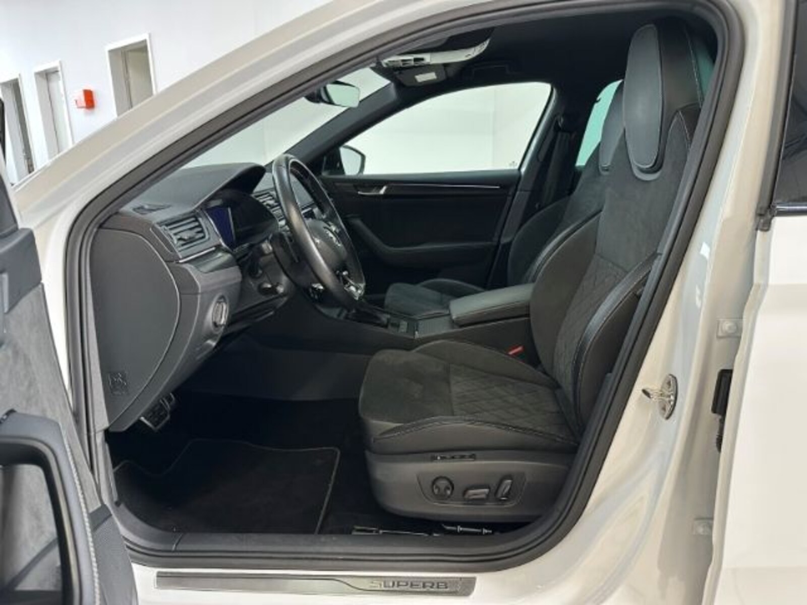 Škoda Superb Combi – Bild 10