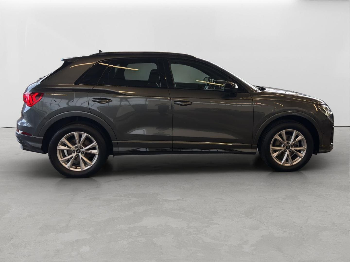 Bild über Audi Q3 S line 35 TFSI S tronic - für weitere Informationen kontaktieren Sie den Audi Partner