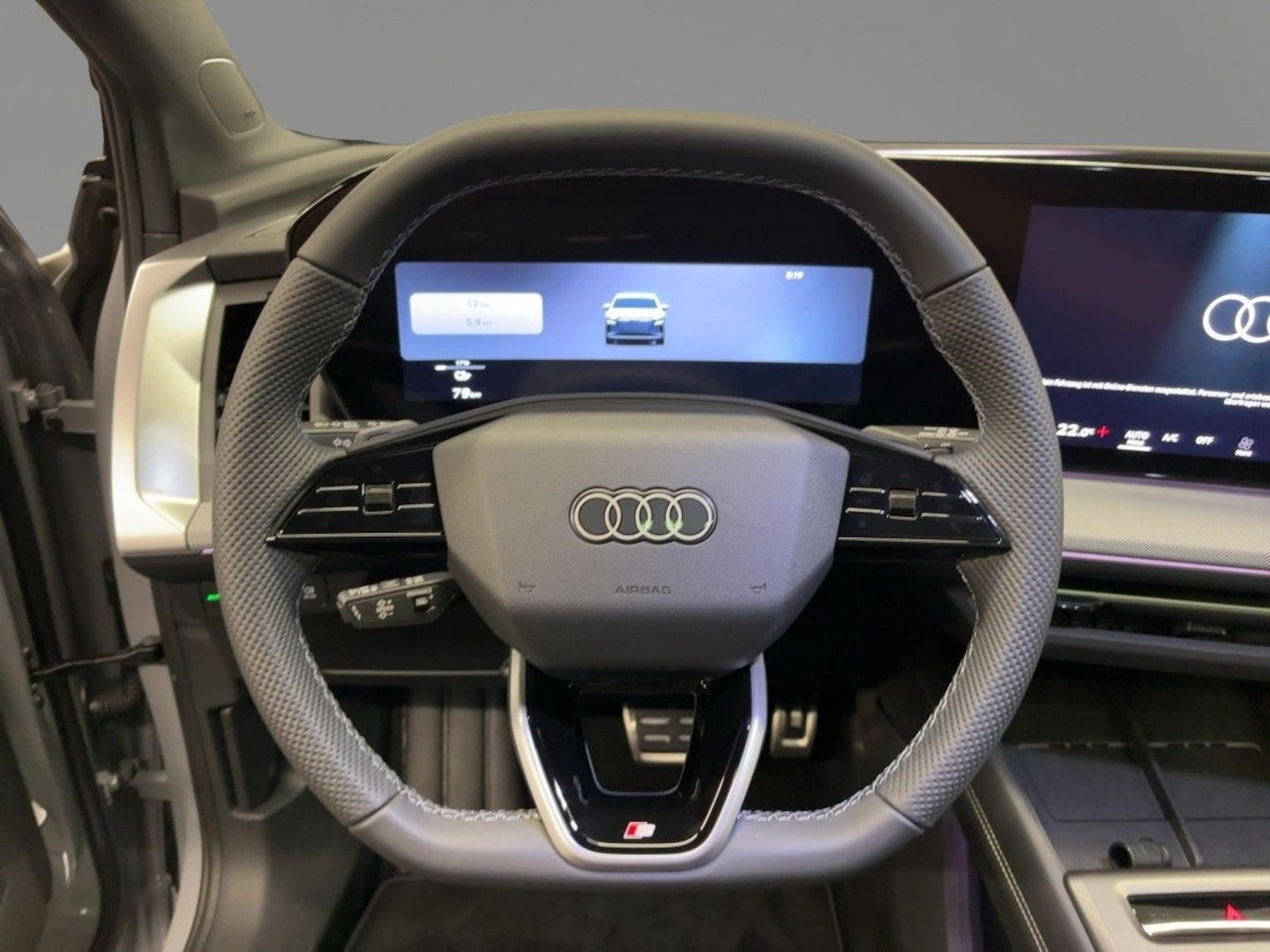 Bild über Audi Q4 SUV e-tron e-tron quattro performance 250 kW - für weitere Informationen kontaktieren Sie den Audi Partner