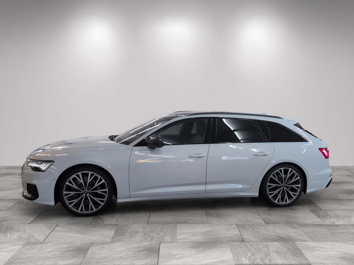 Bild über Audi S6 Avant TDI quattro tiptronic - für weitere Informationen kontaktieren Sie den Audi Partner