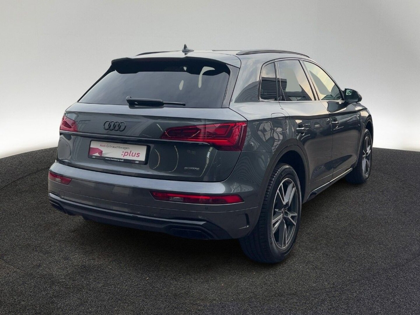 Bild über Audi Q5 TFSI e S line 50 TFSI e quattro S tronic - für weitere Informationen kontaktieren Sie den Audi Partner