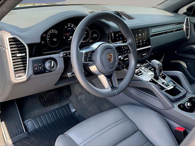 2022 Porsche Cayenne Coupé