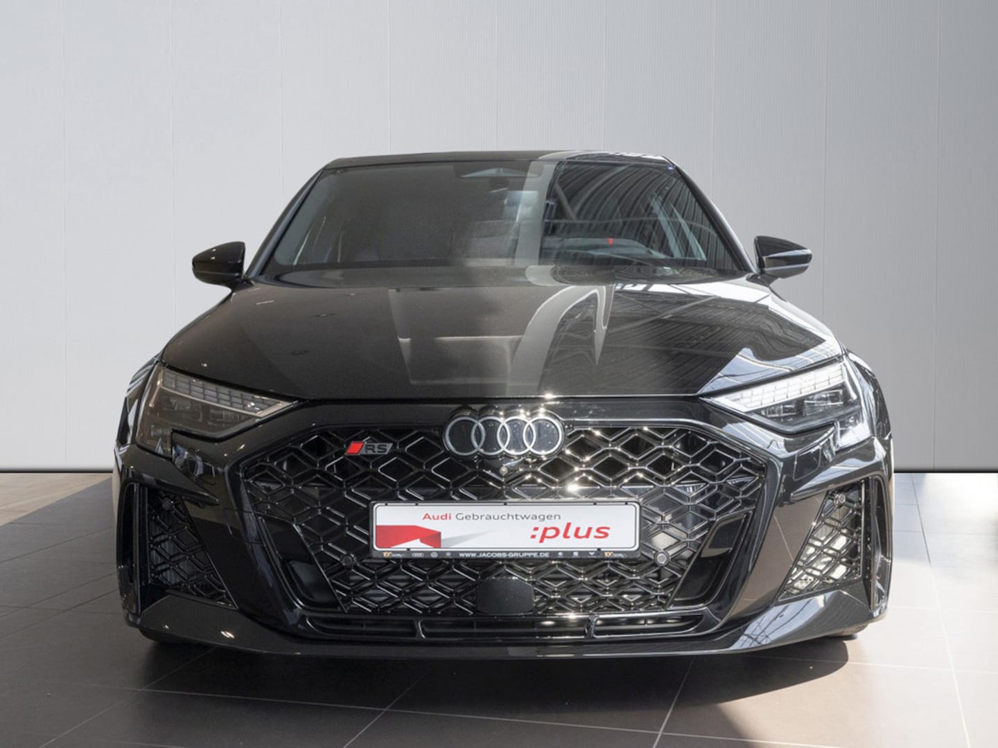Bild über Audi RS 3 Sportback TFSI quattro 294 kW S tronic - für weitere Informationen kontaktieren Sie den Audi Partner