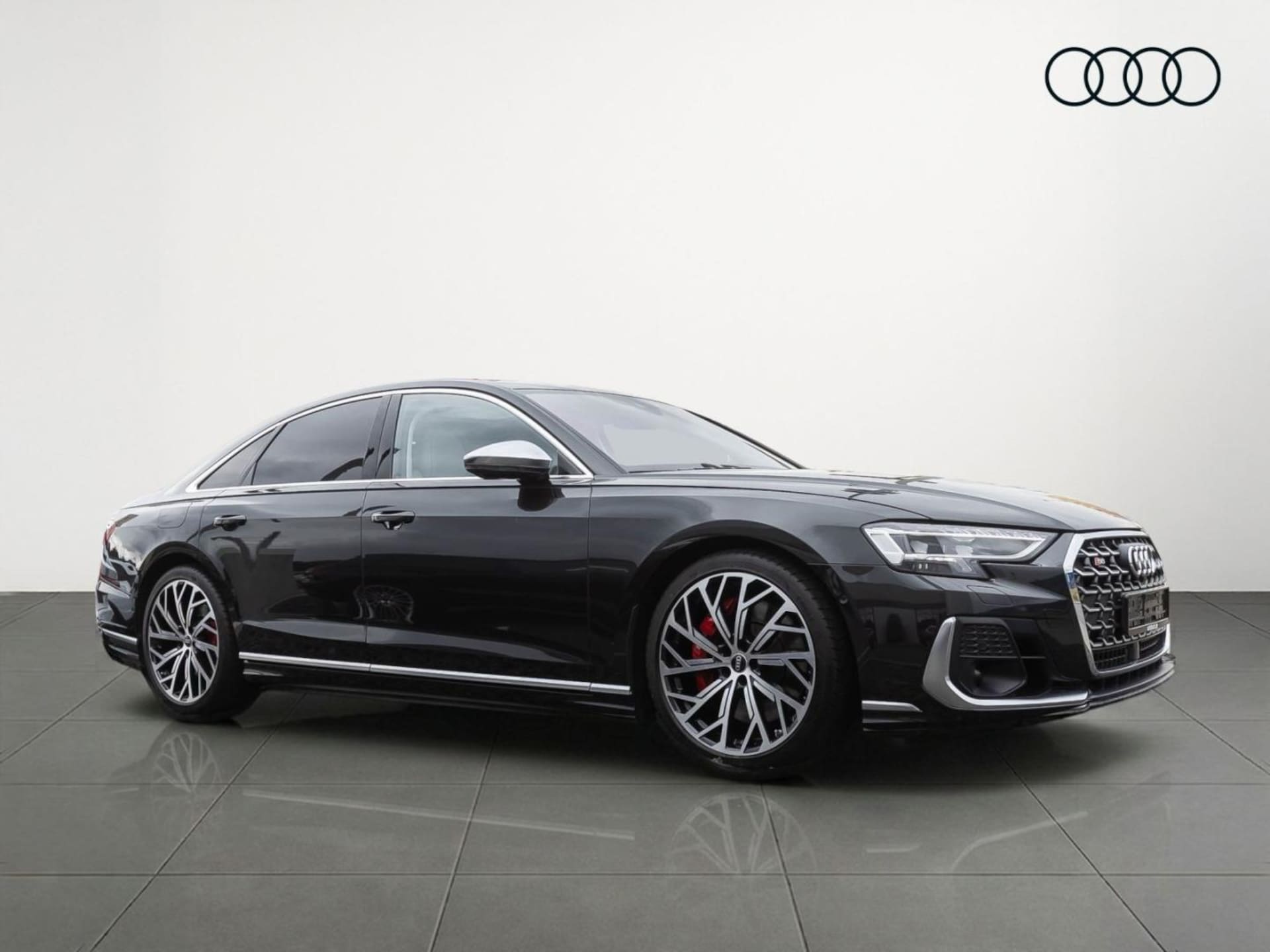 Audi S8