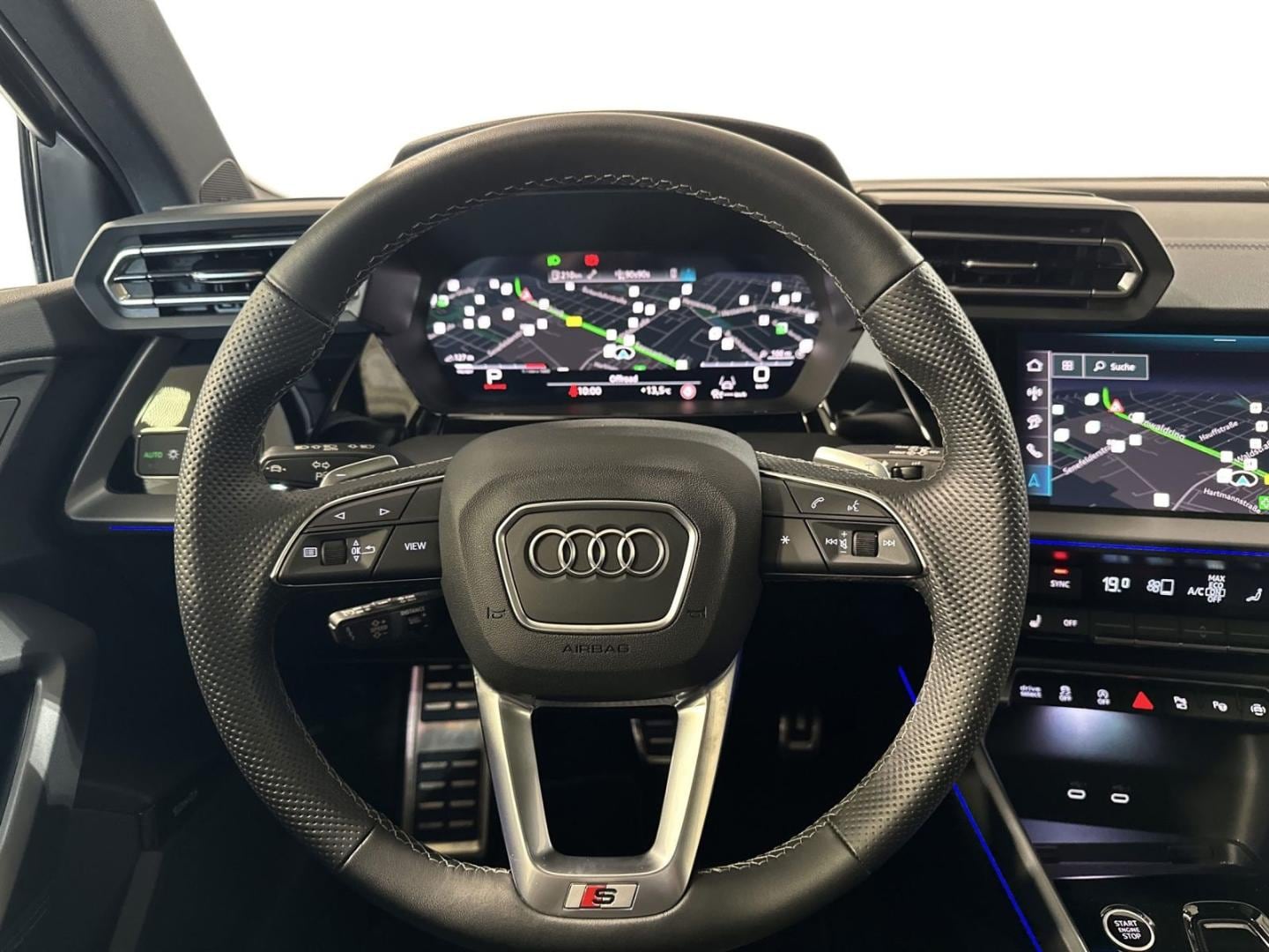 Bild über Audi A3 Sportback TDI S tronic - für weitere Informationen kontaktieren Sie den Audi Partner