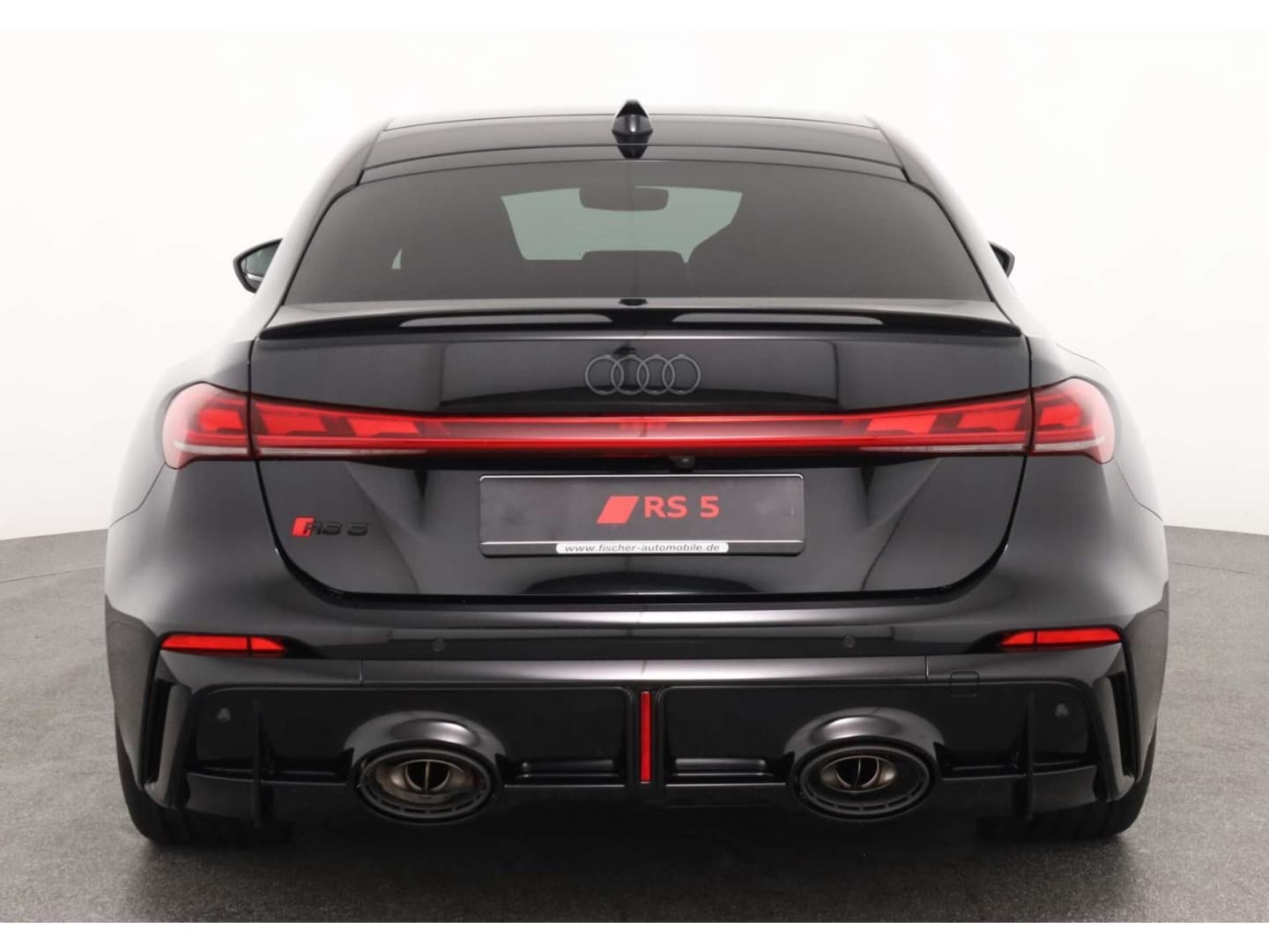 Bild über Audi RS 5 Limousine TFSI quattro 470 kW tiptronic - für weitere Informationen kontaktieren Sie den Audi Partner