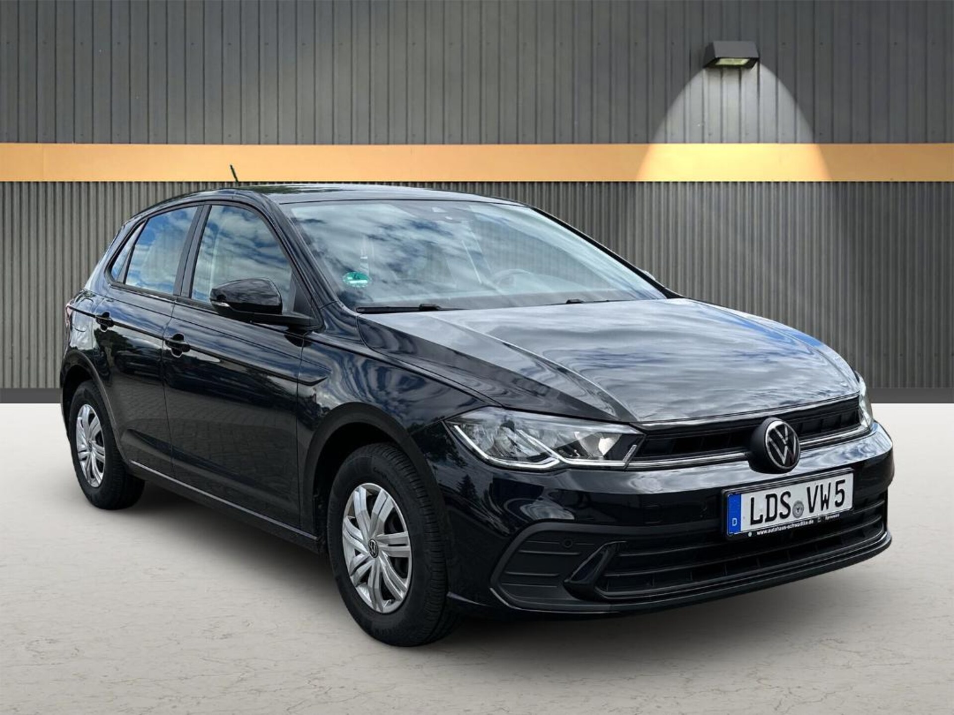 Volkswagen Polo Basis-Modell