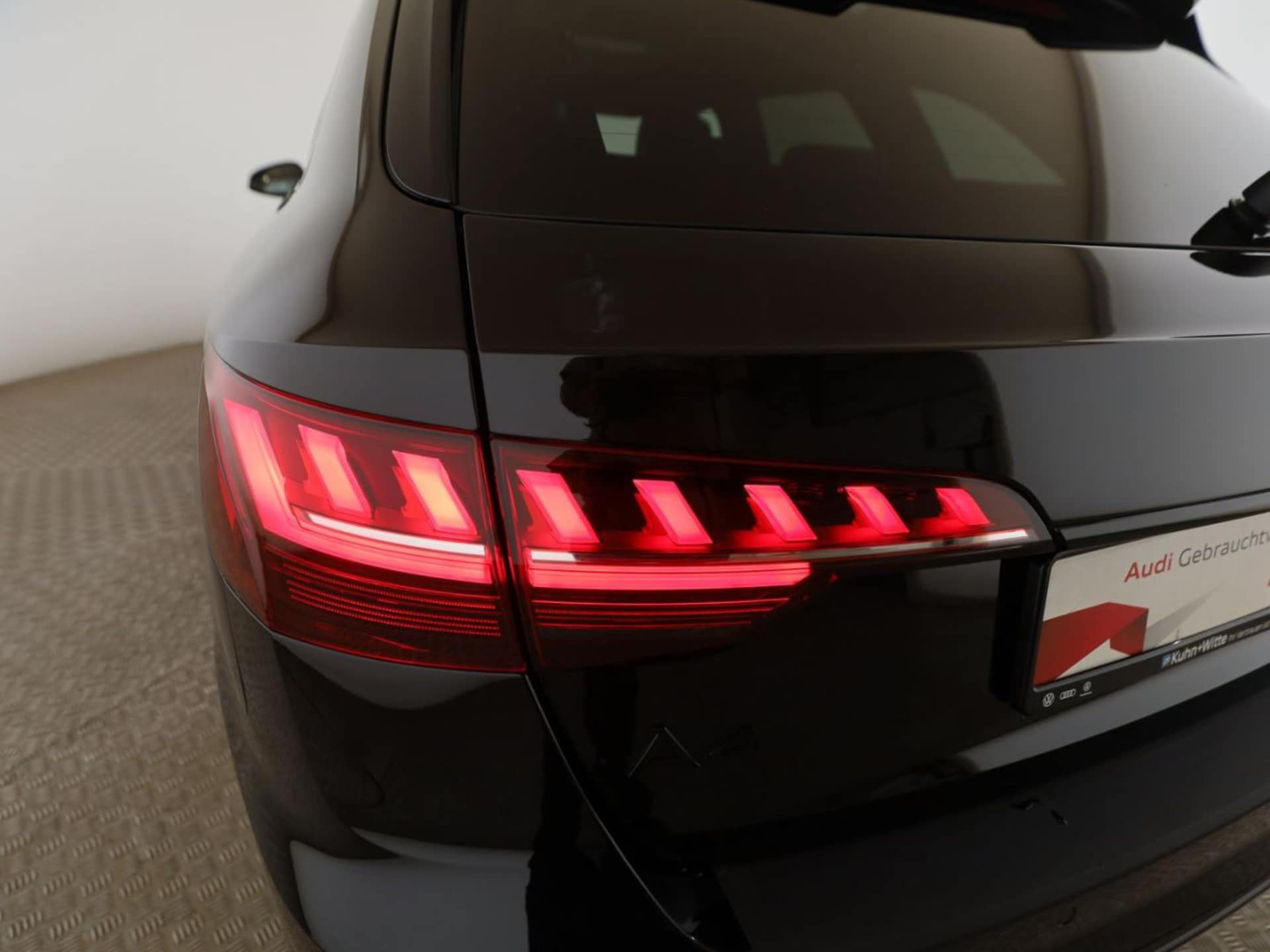 Audi A4 Avant S line