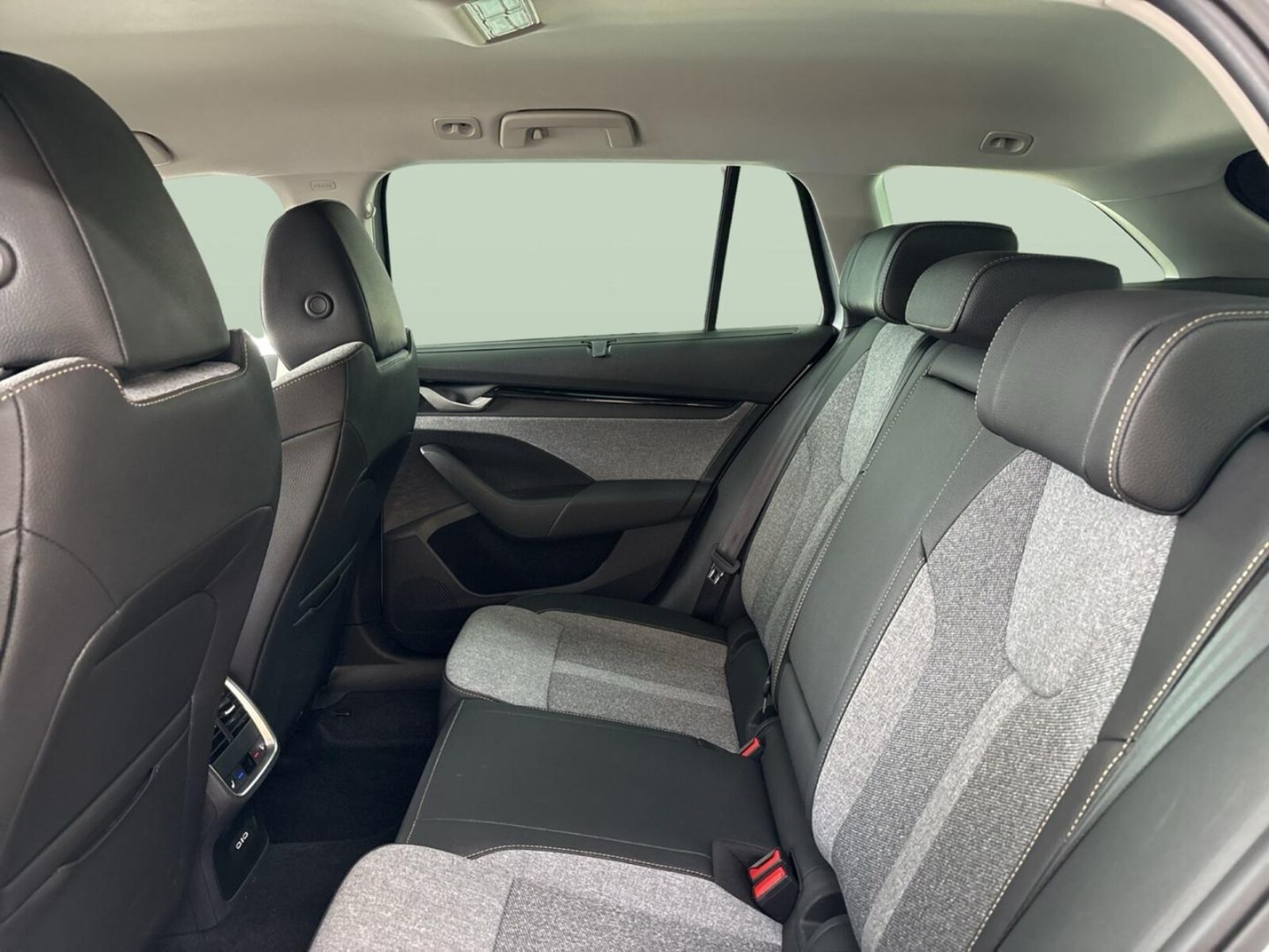 Škoda Octavia Combi – Bild 11