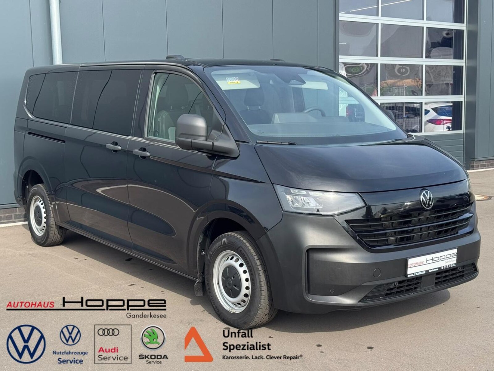 Volkswagen Transporter Kombi langer Radstand