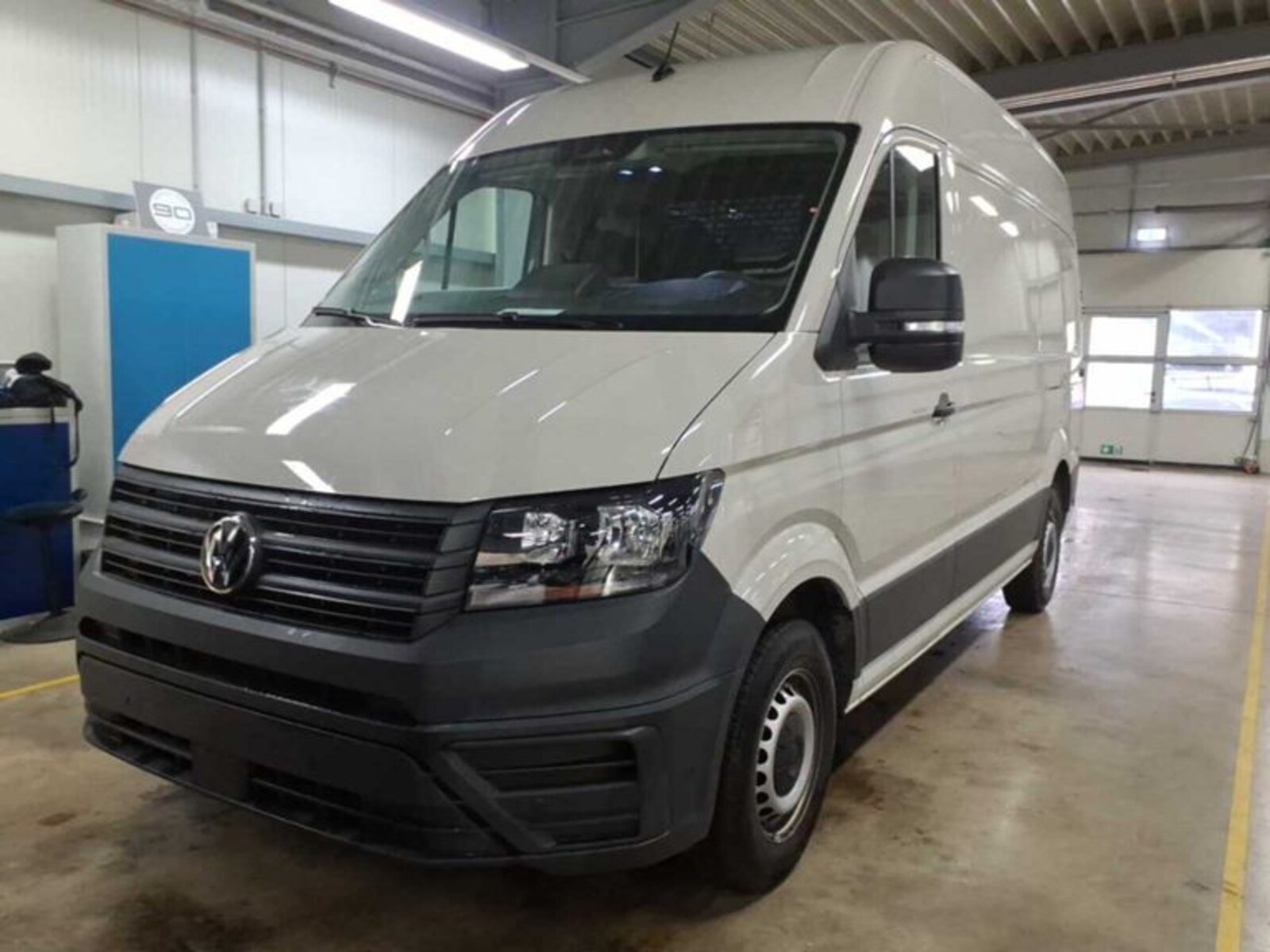 Volkswagen Crafter Kasten mittlerer Radstand – Bild 2