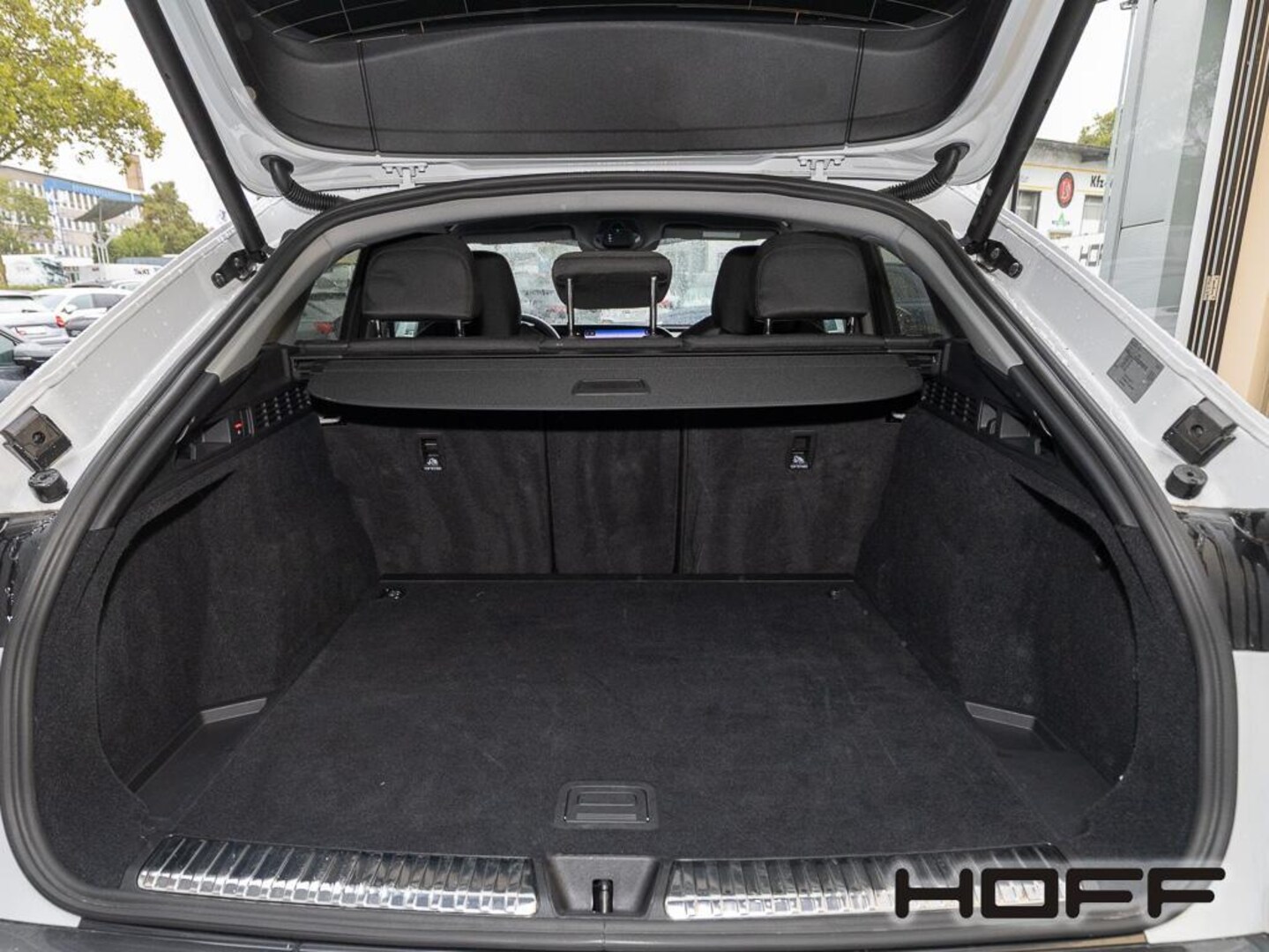 Bild über Audi Q5 Sportback TFSI quattro 150 kW S tronic - für weitere Informationen kontaktieren Sie den Audi Partner