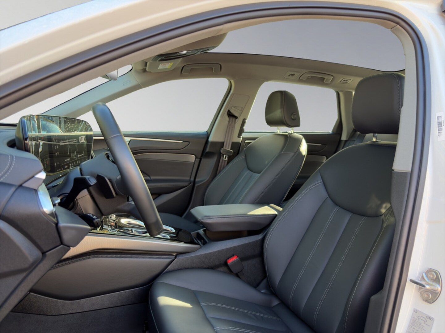 Bild über Audi A6 Avant TDI 150 kW S tronic - für weitere Informationen kontaktieren Sie den Audi Partner