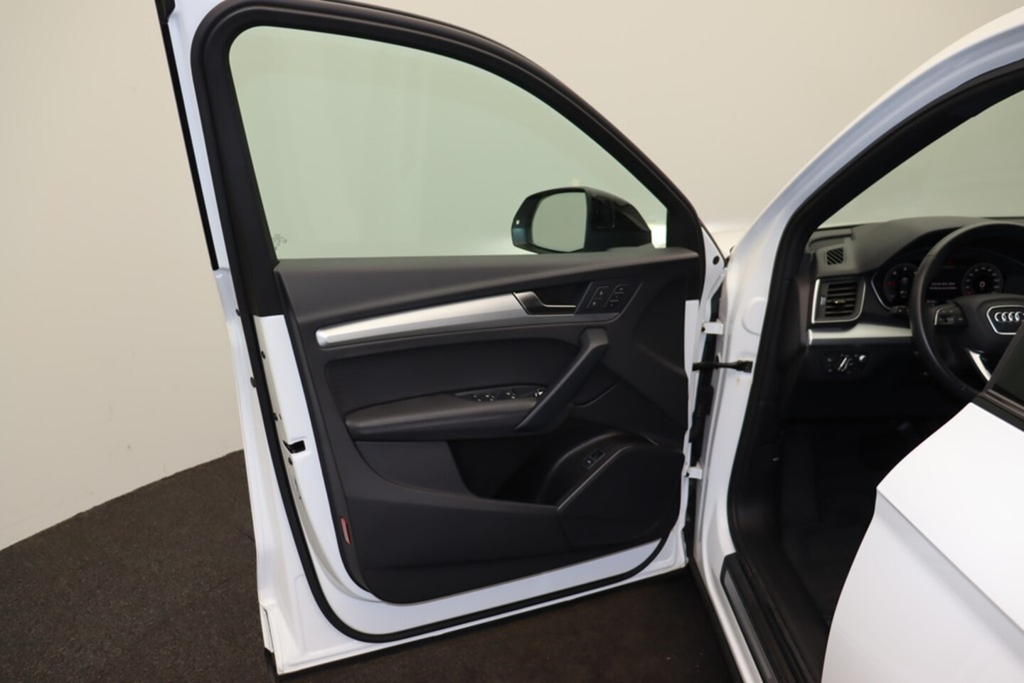 Bild über Audi Q5 35 TDI S tronic - für weitere Informationen kontaktieren Sie den Audi Partner