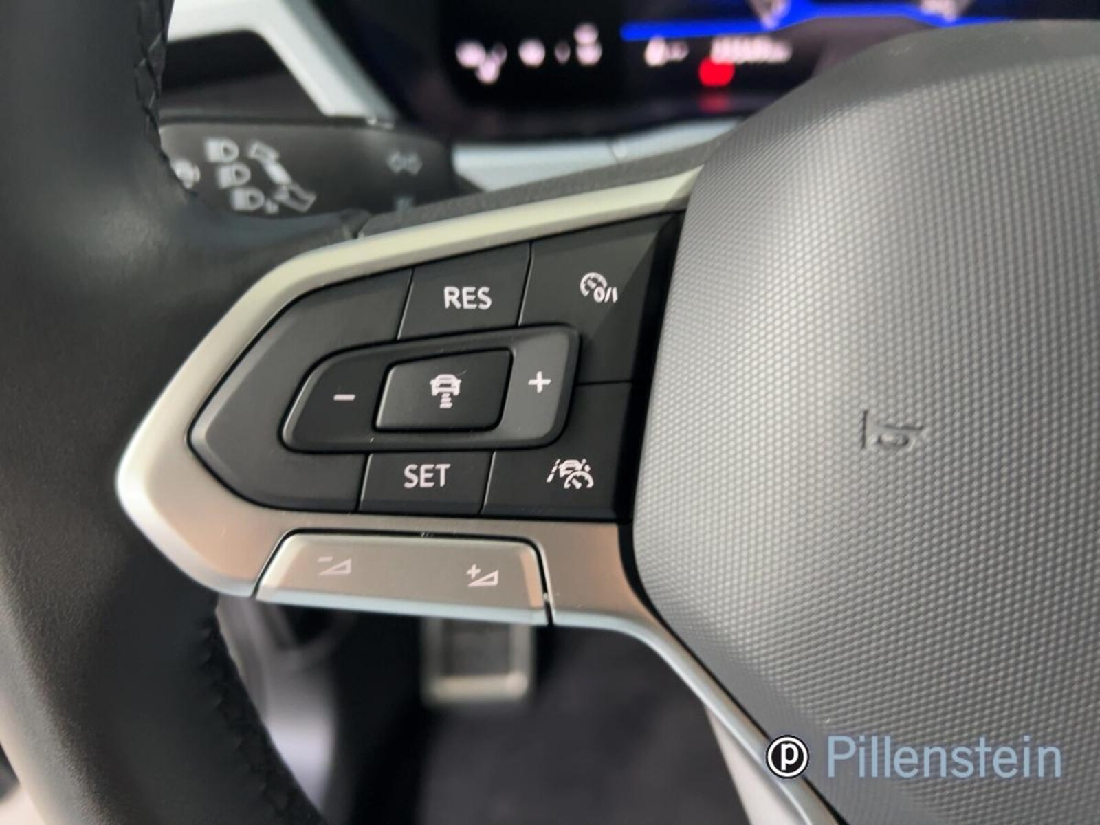 Volkswagen Touran – Bild 8