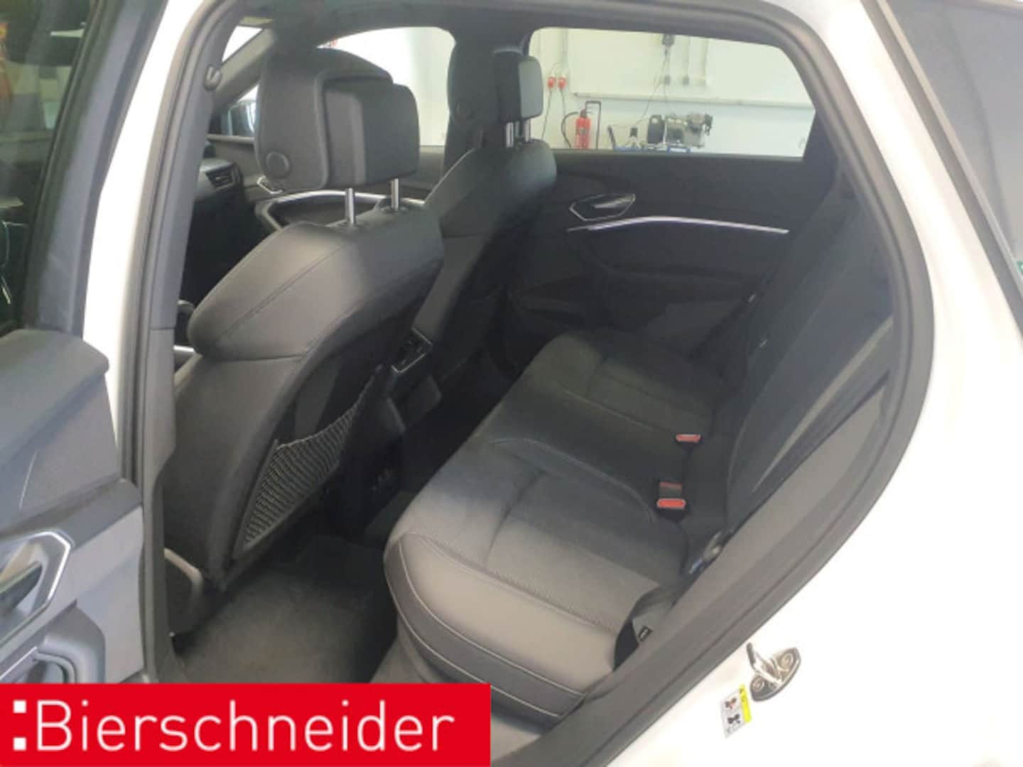 Bild über Audi Q8 e-tron S line 50 e-tron quattro - für weitere Informationen kontaktieren Sie den Audi Partner