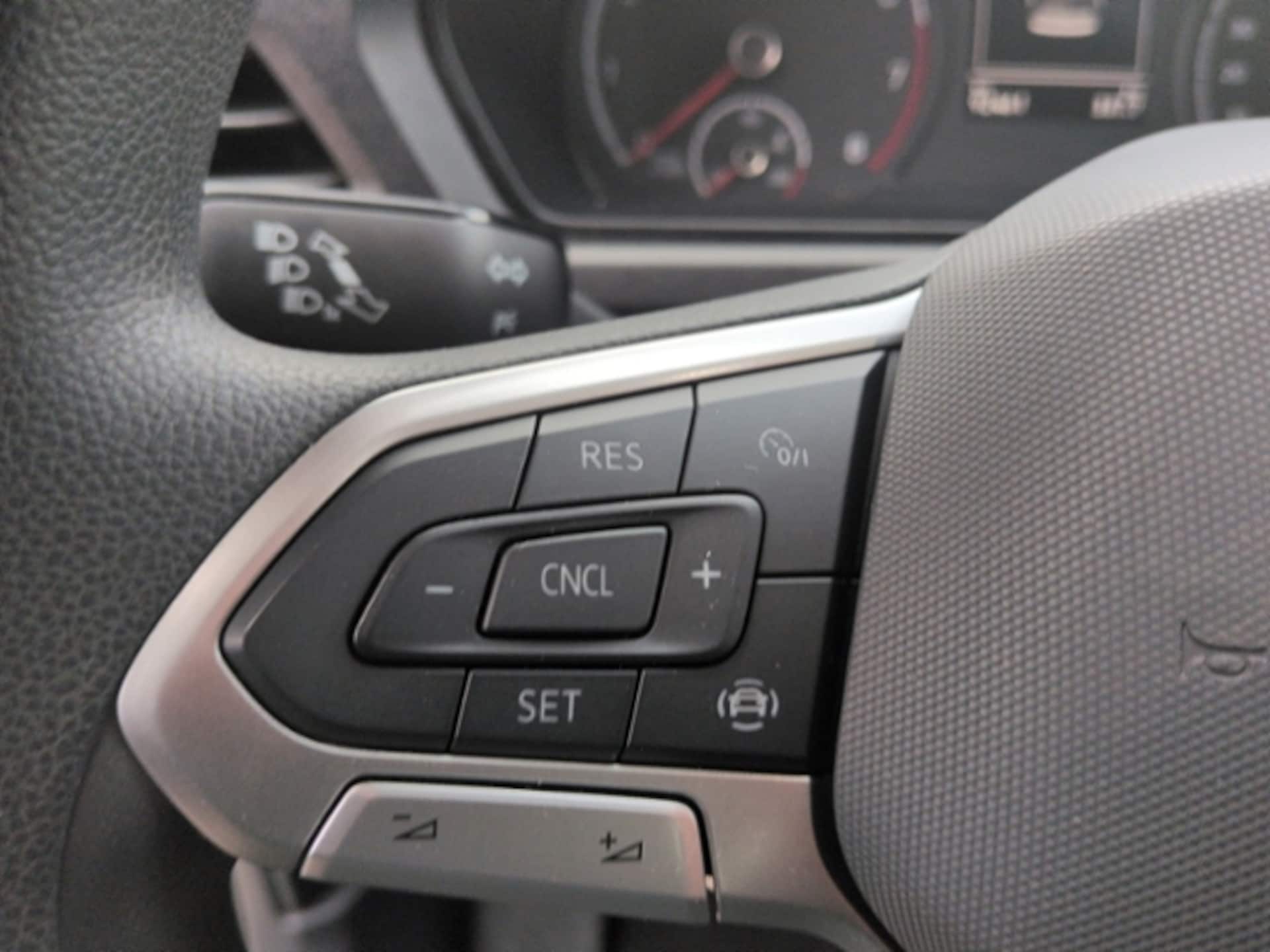 Volkswagen Caddy Basis-Modell