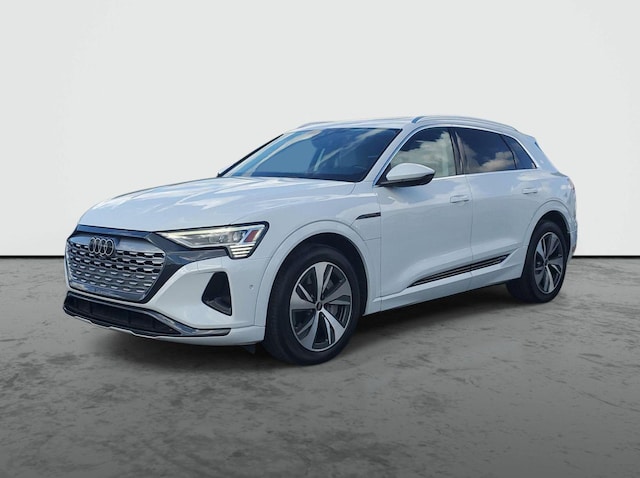 2024 Audi Q8 e-tron