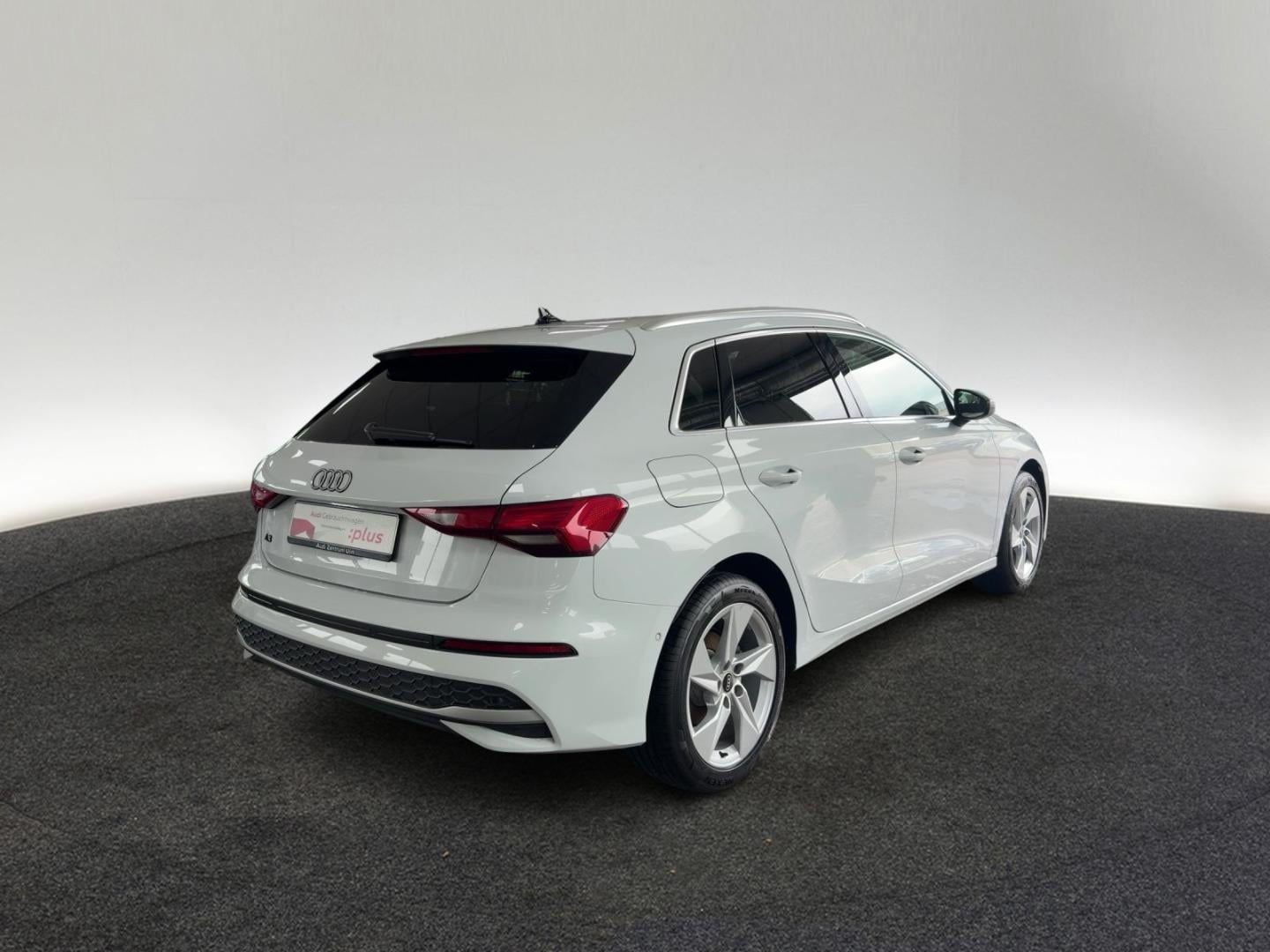 Bild über Audi A3 Sportback advanced 35 TFSI Schaltgetriebe - für weitere Informationen kontaktieren Sie den Audi Partner
