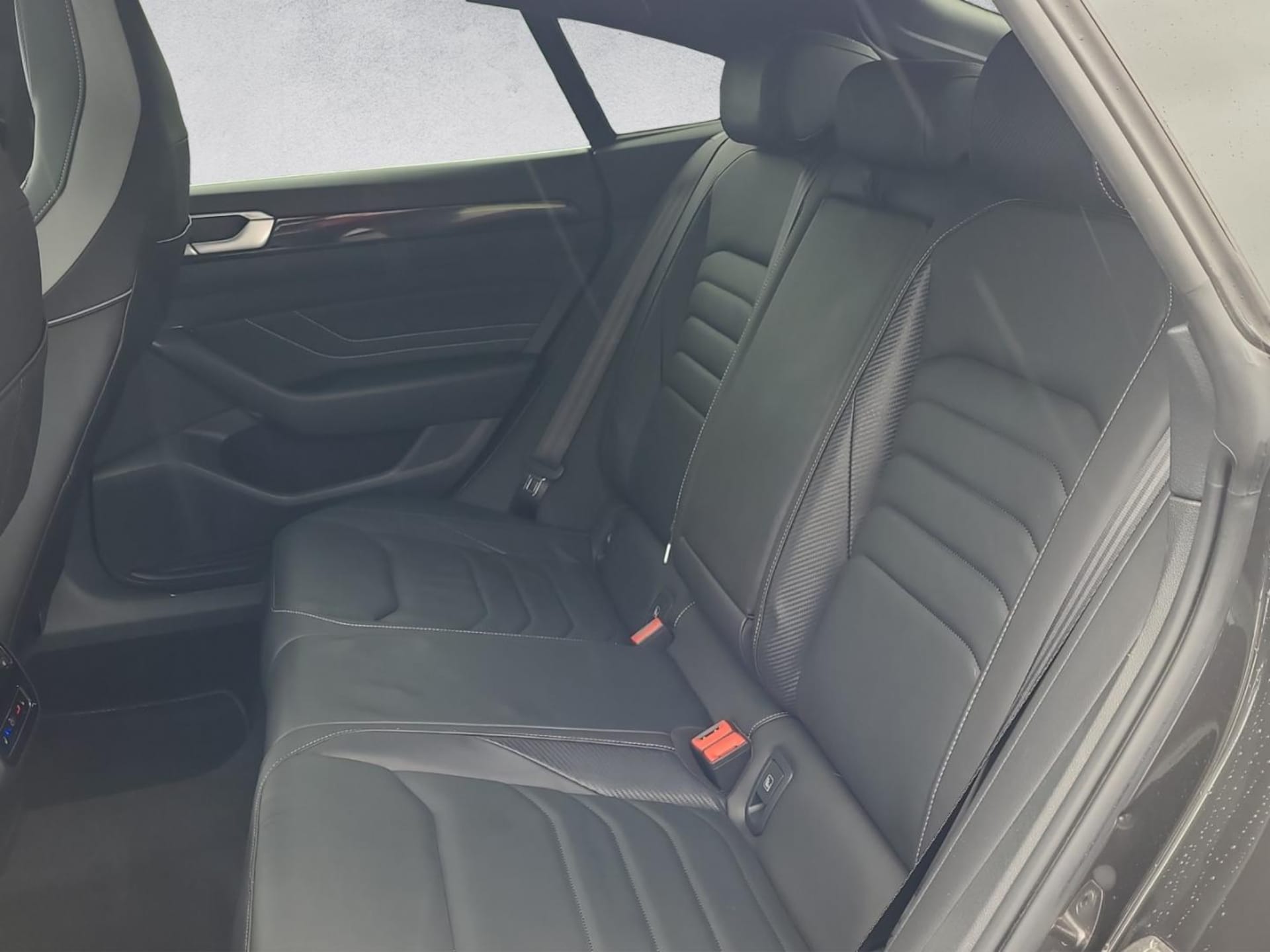 Volkswagen Arteon R-Line