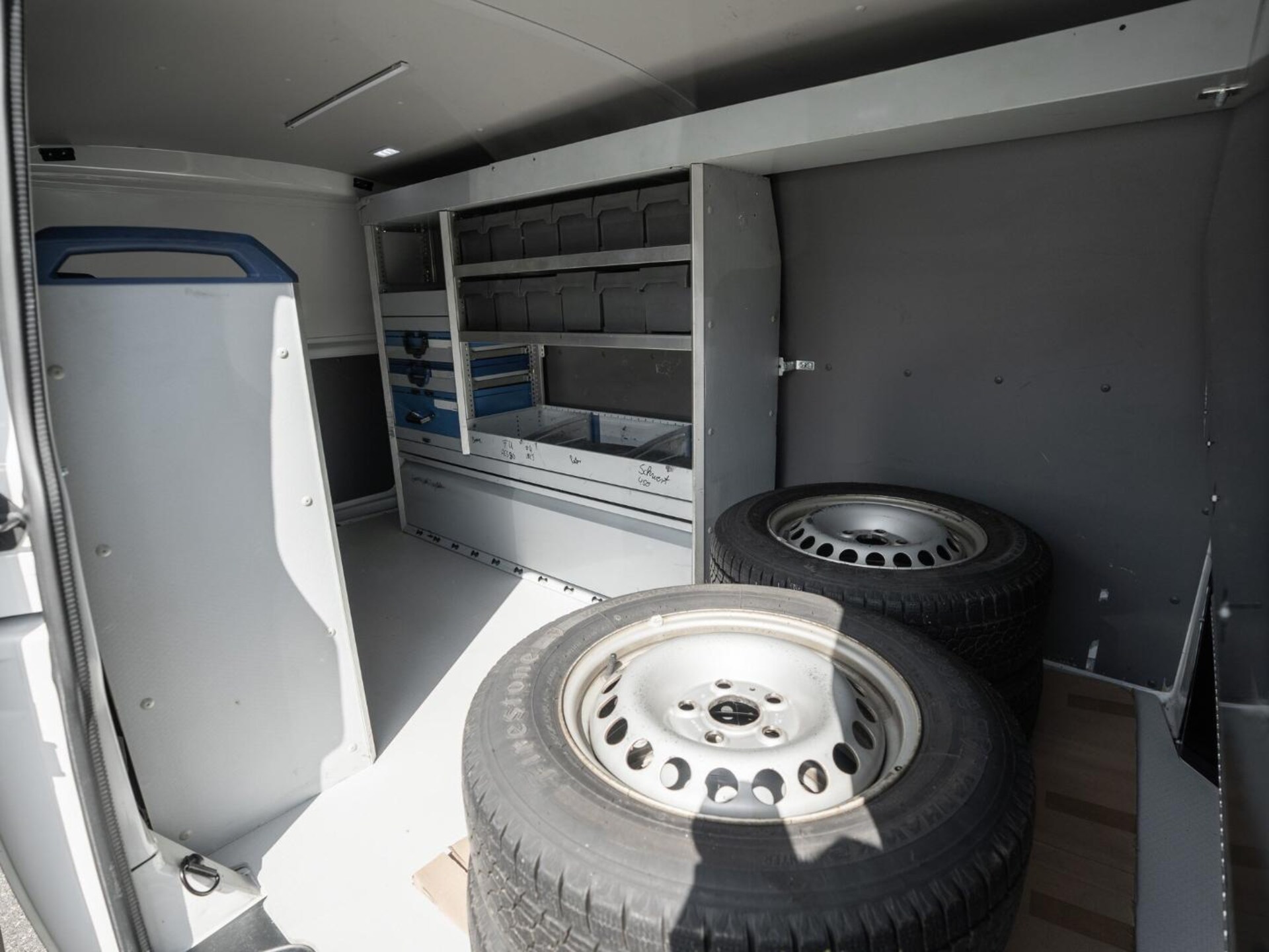 Volkswagen T6.1 Transporter Kasten langer Radstand