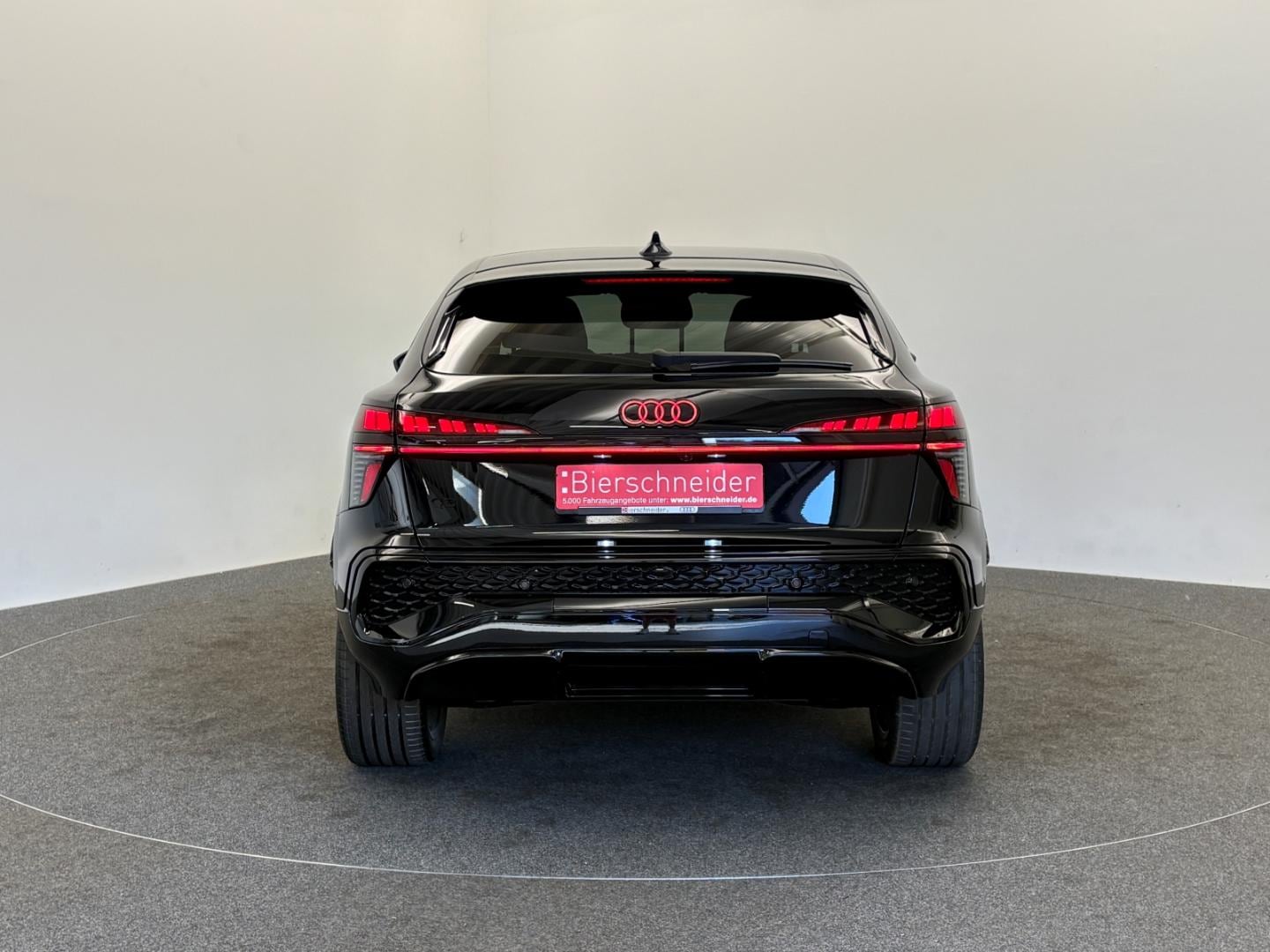Bild über Audi Q3 Sportback e-hybrid e-hybrid 200 kW S tronic - für weitere Informationen kontaktieren Sie den Audi Partner
