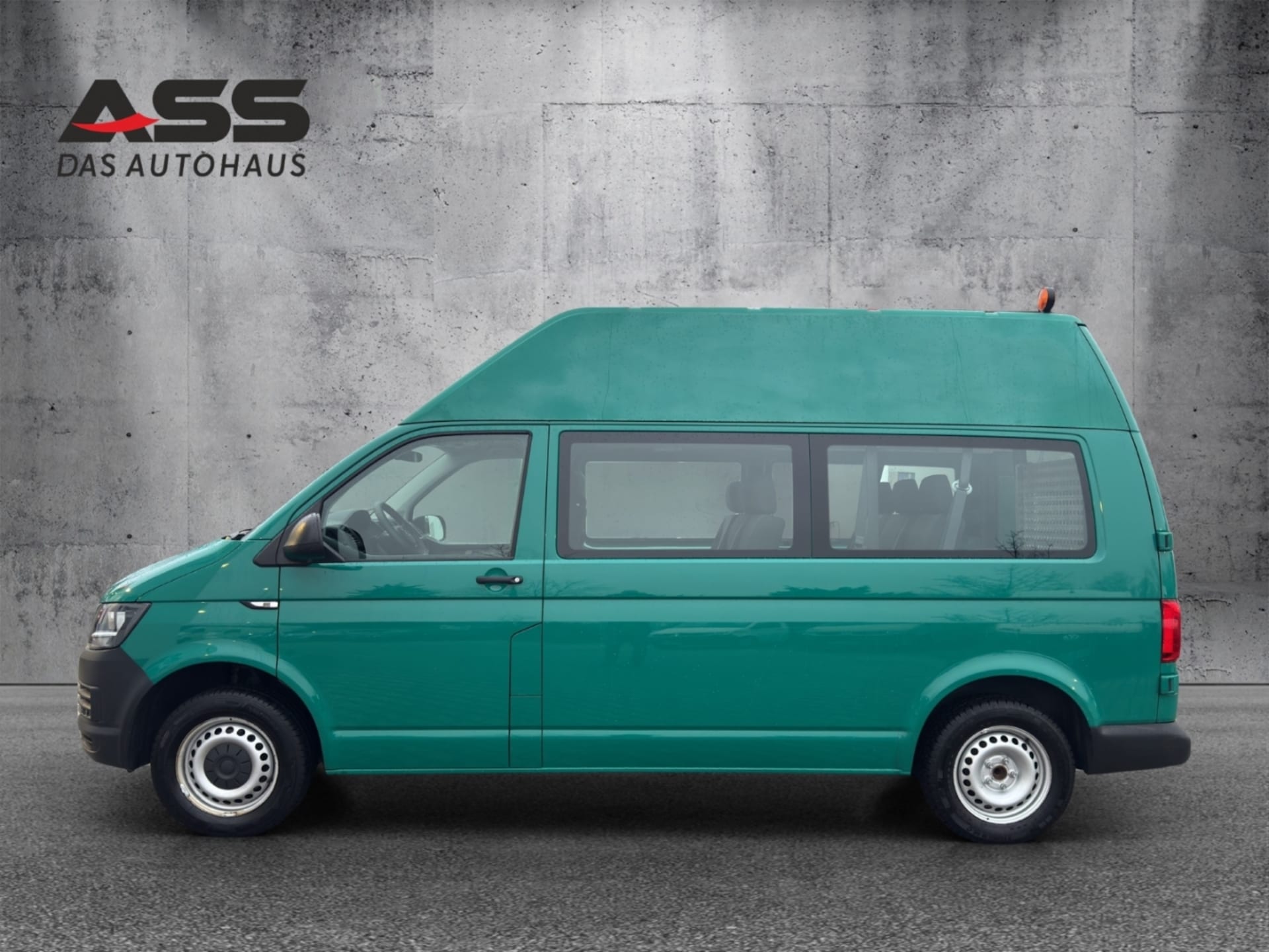 Volkswagen T6 Transporter Kombi langer Radstand