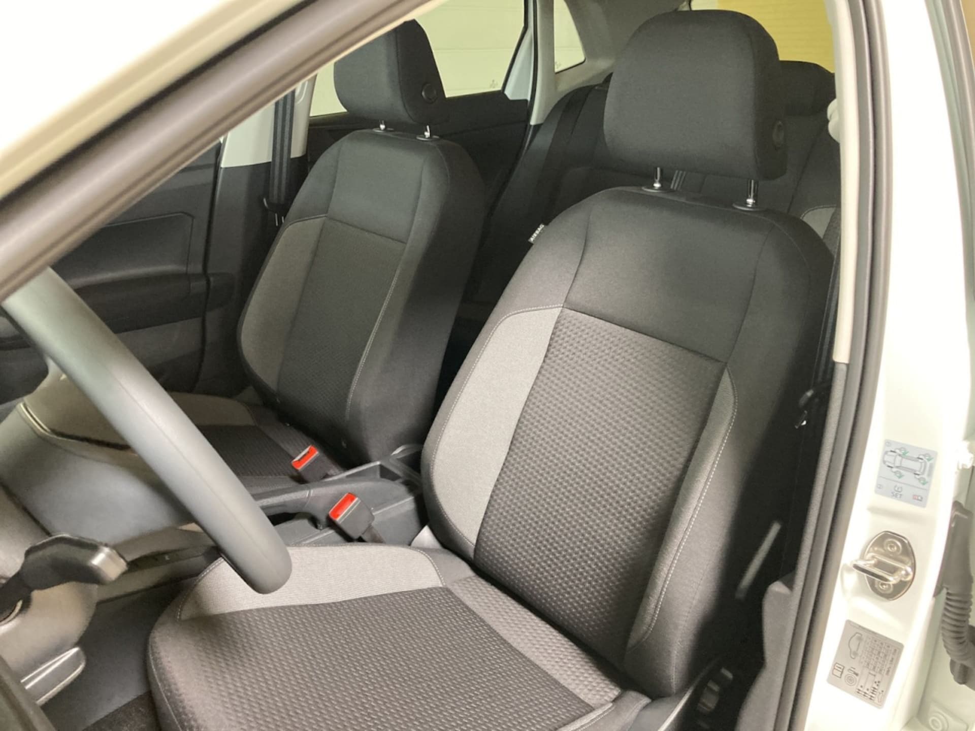 Volkswagen Polo Basis-Modell