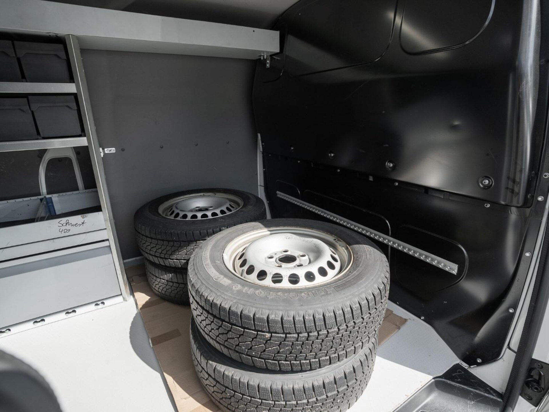 Volkswagen T6.1 Transporter Kasten langer Radstand