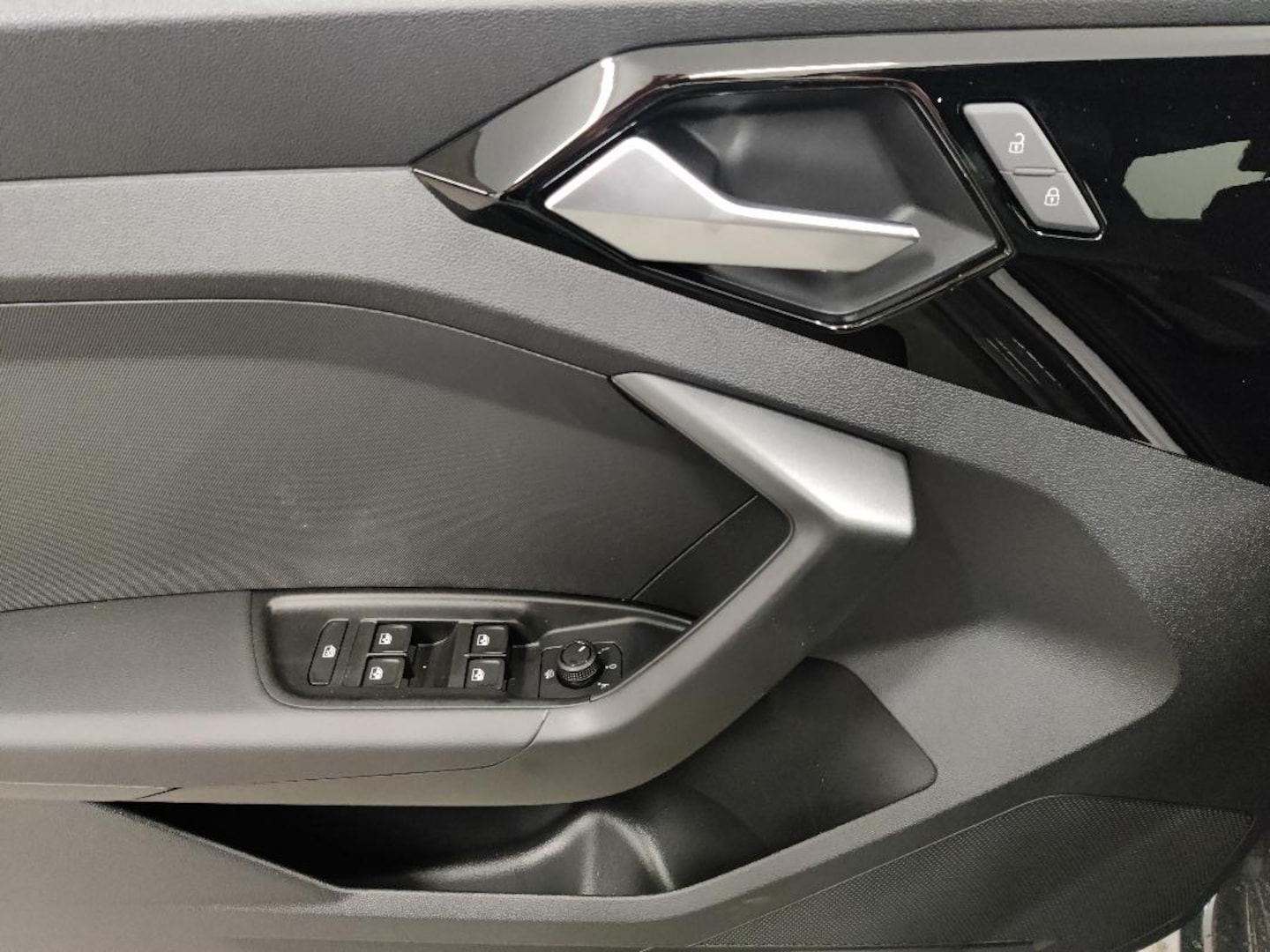 Bild über Audi A1 Sportback advanced 25 TFSI Schaltgetriebe - für weitere Informationen kontaktieren Sie den Audi Partner