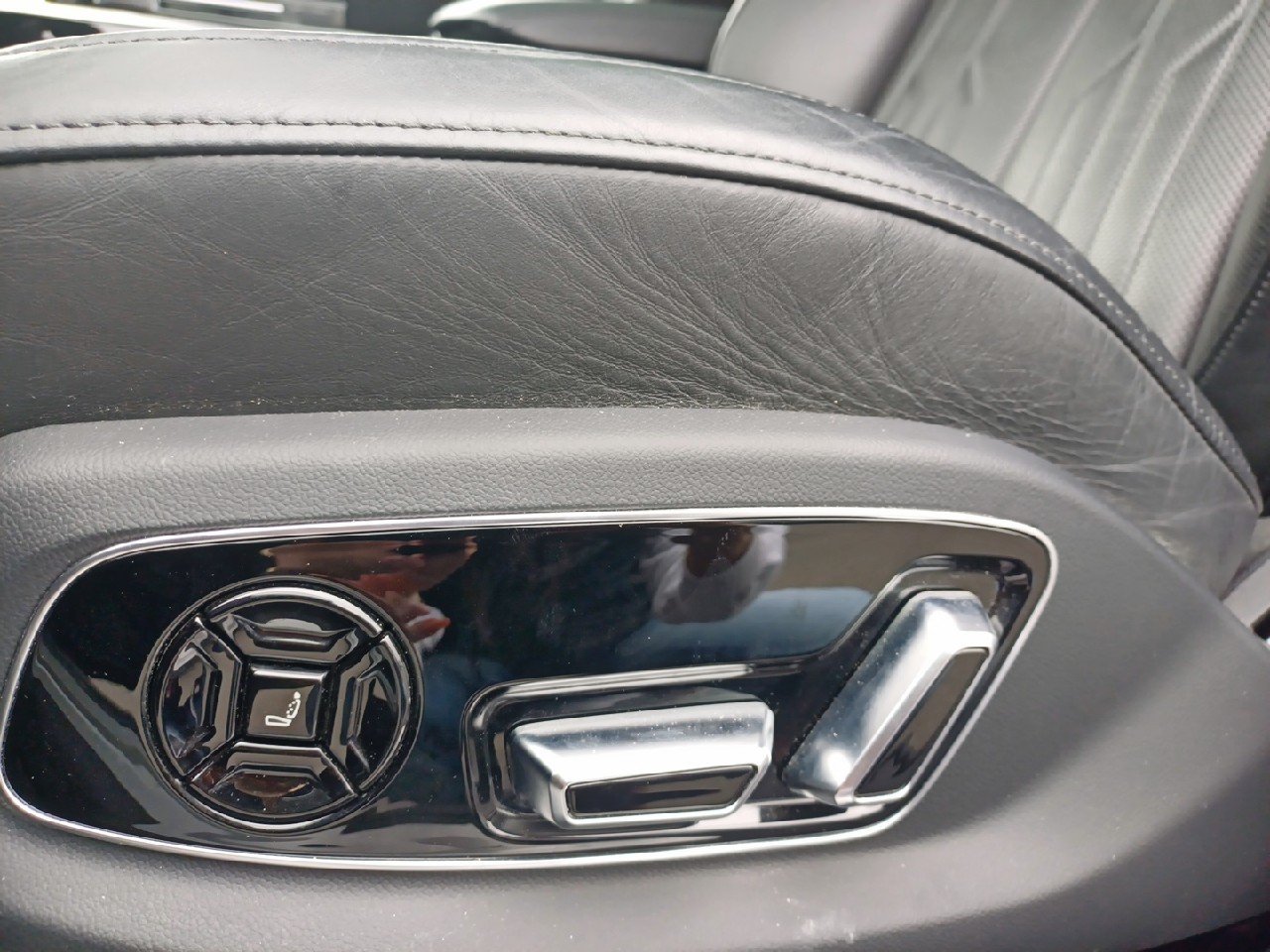 Image about Audi A8 Avus Extended 50 TDI quattro 210 kW (286 ch) tiptronic