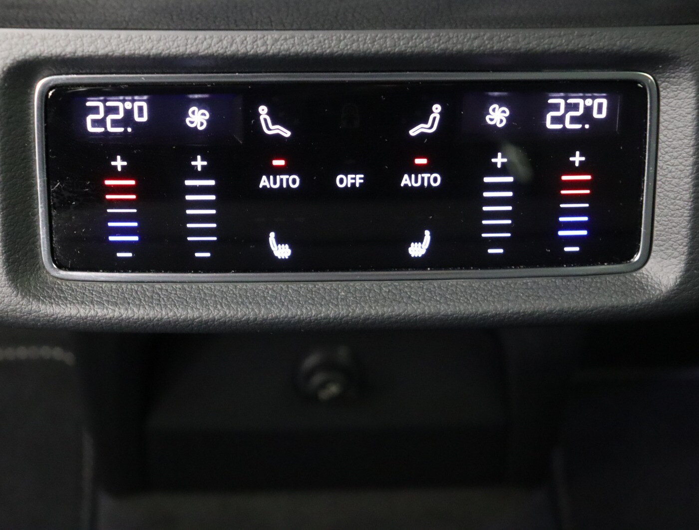 Image about Audi Q8 e-tron advanced 55 e-tron quattro