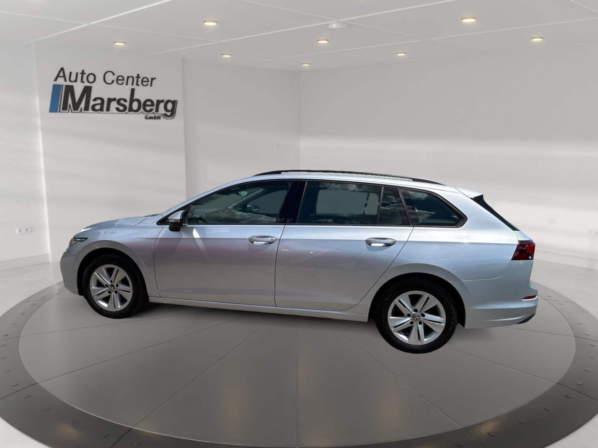 Volkswagen Golf Variant Life