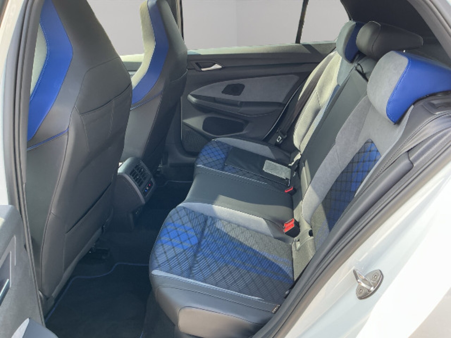 Volkswagen Golf R