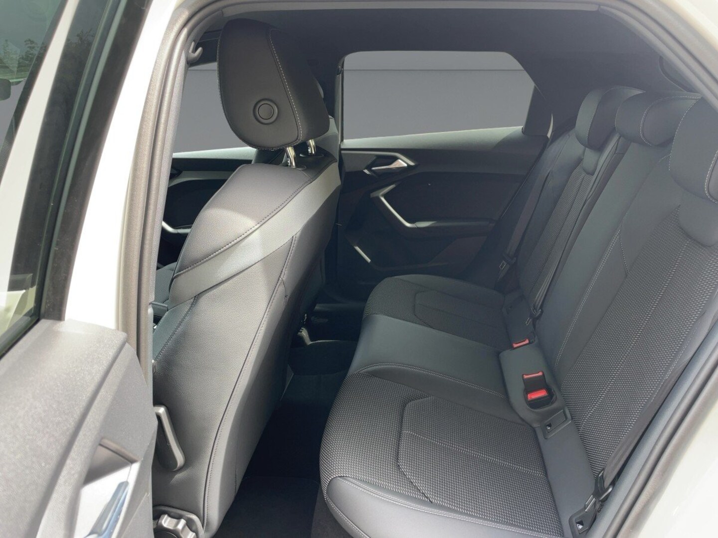 Bild über Audi A1 Sportback advanced 35 TFSI S tronic - für weitere Informationen kontaktieren Sie den Audi Partner